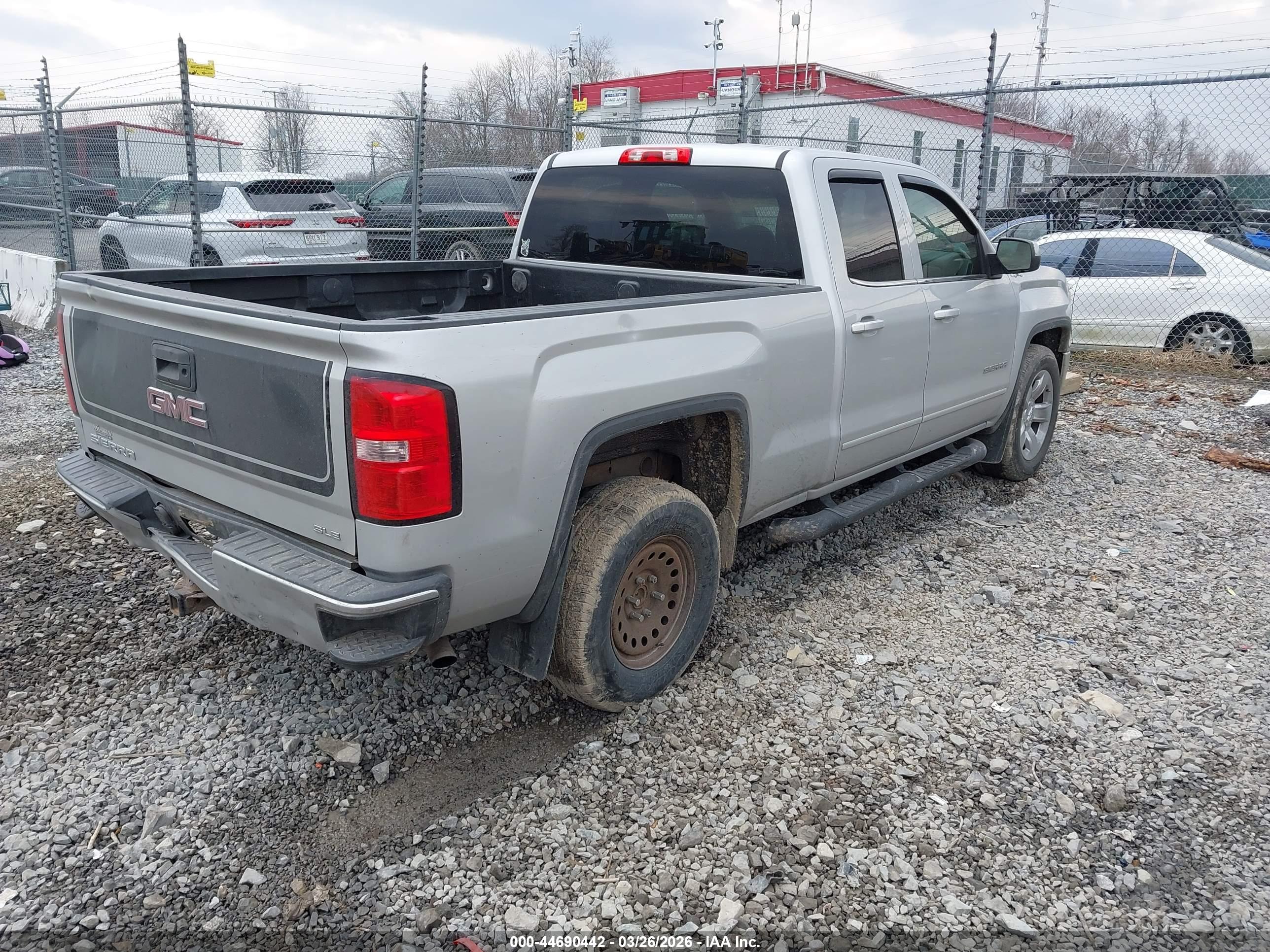 GMC SIERRA image 4