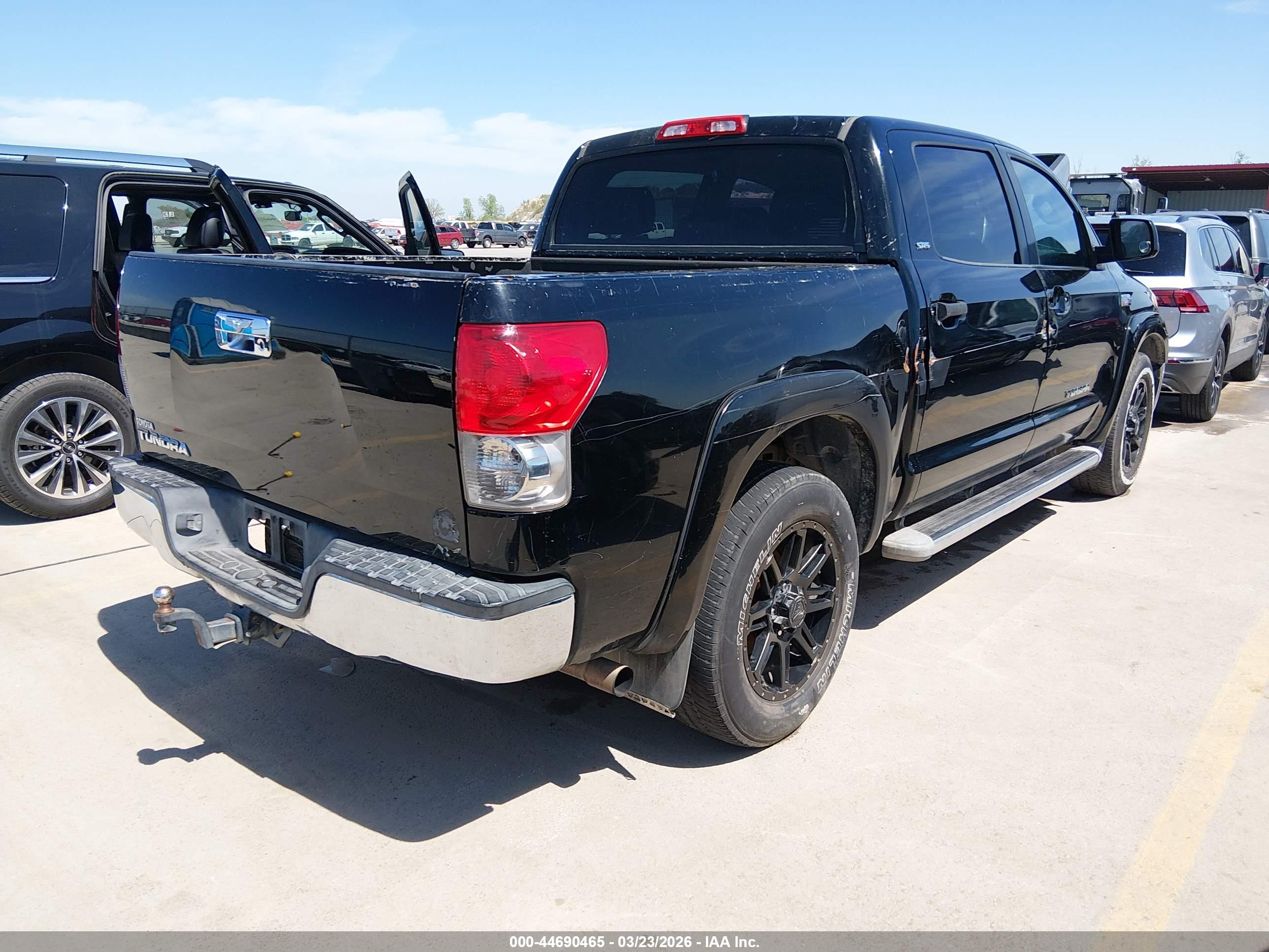 TOYOTA TUNDRA image 4