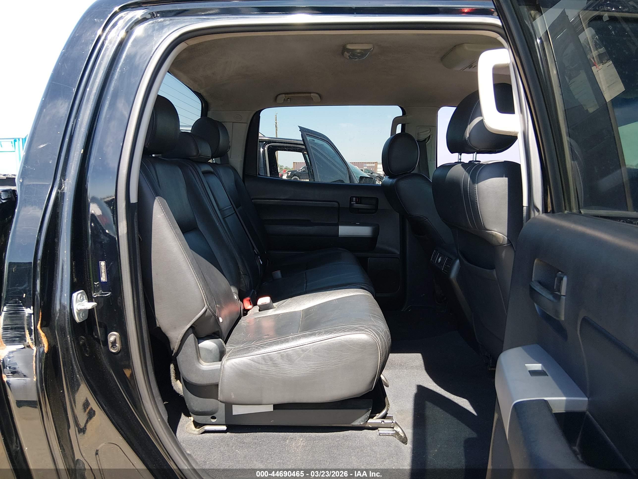 TOYOTA TUNDRA image 8