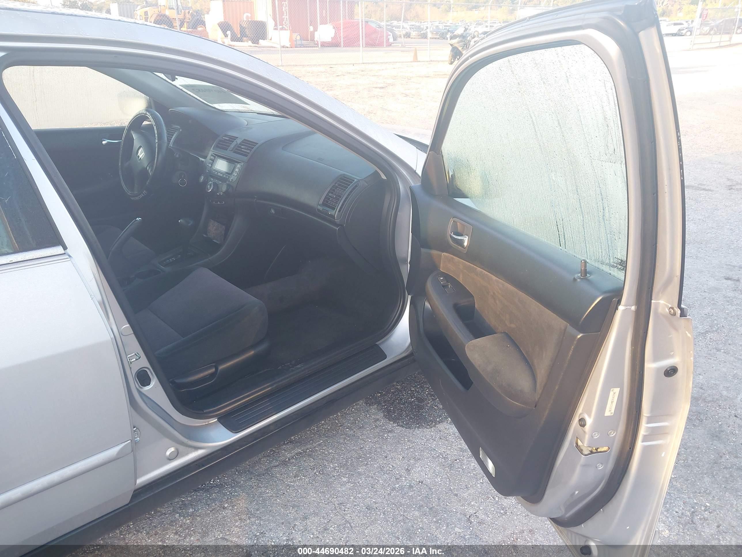 HONDA ACCORD image 5