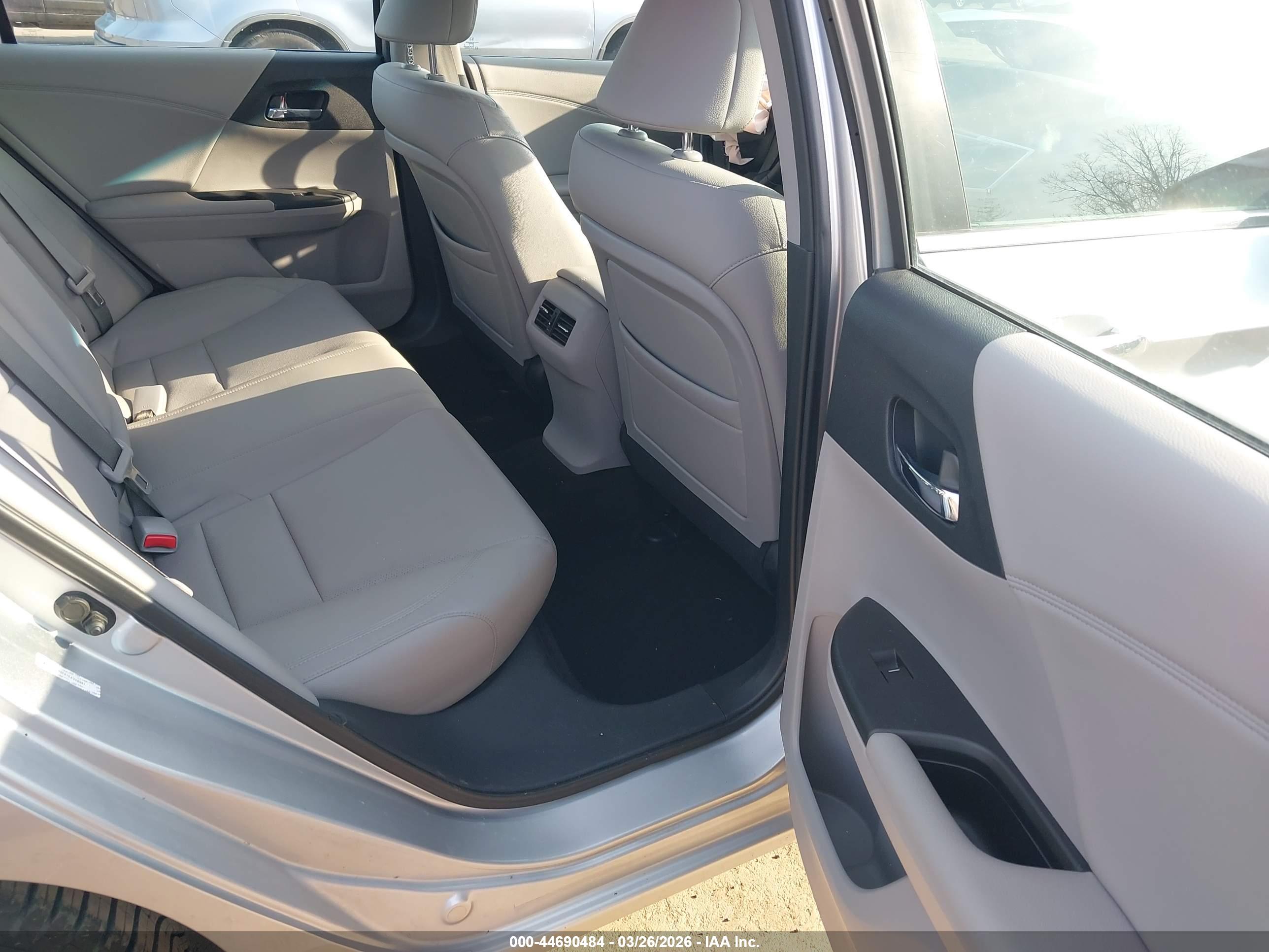 HONDA ACCORD image 8