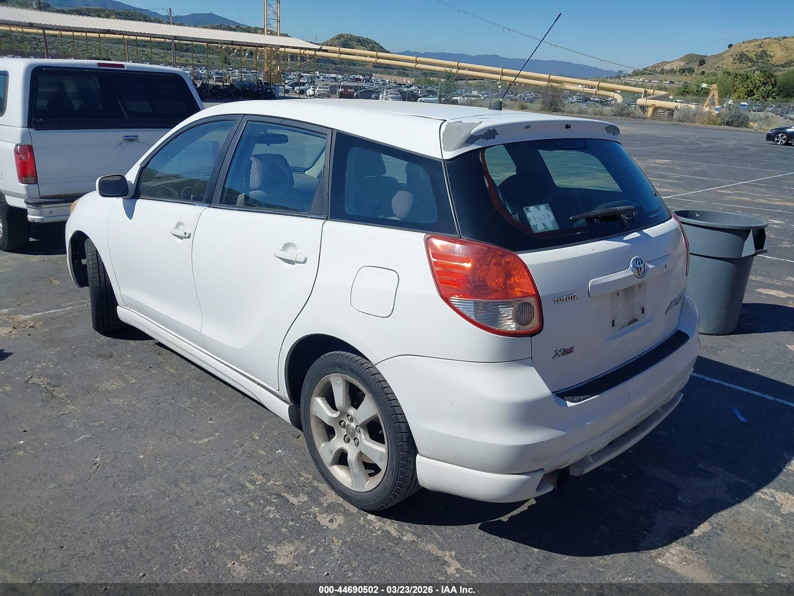 TOYOTA MATRIX image 3