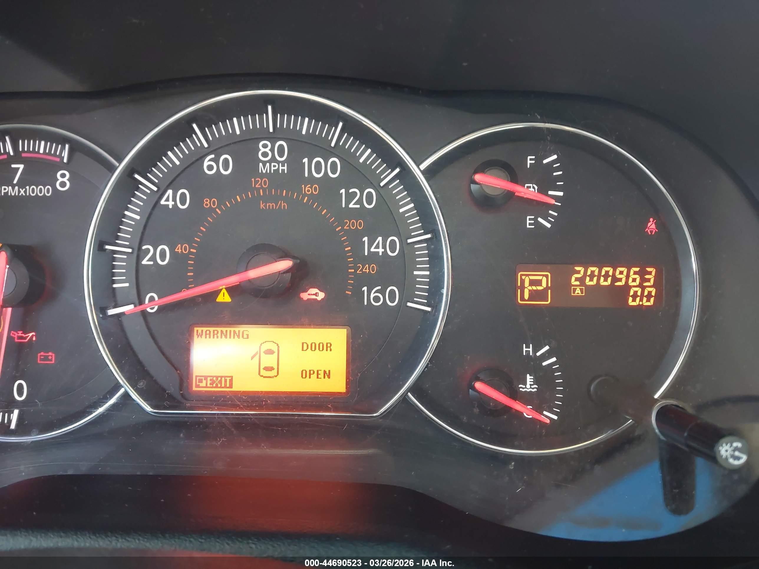 NISSAN MAXIMA image 7