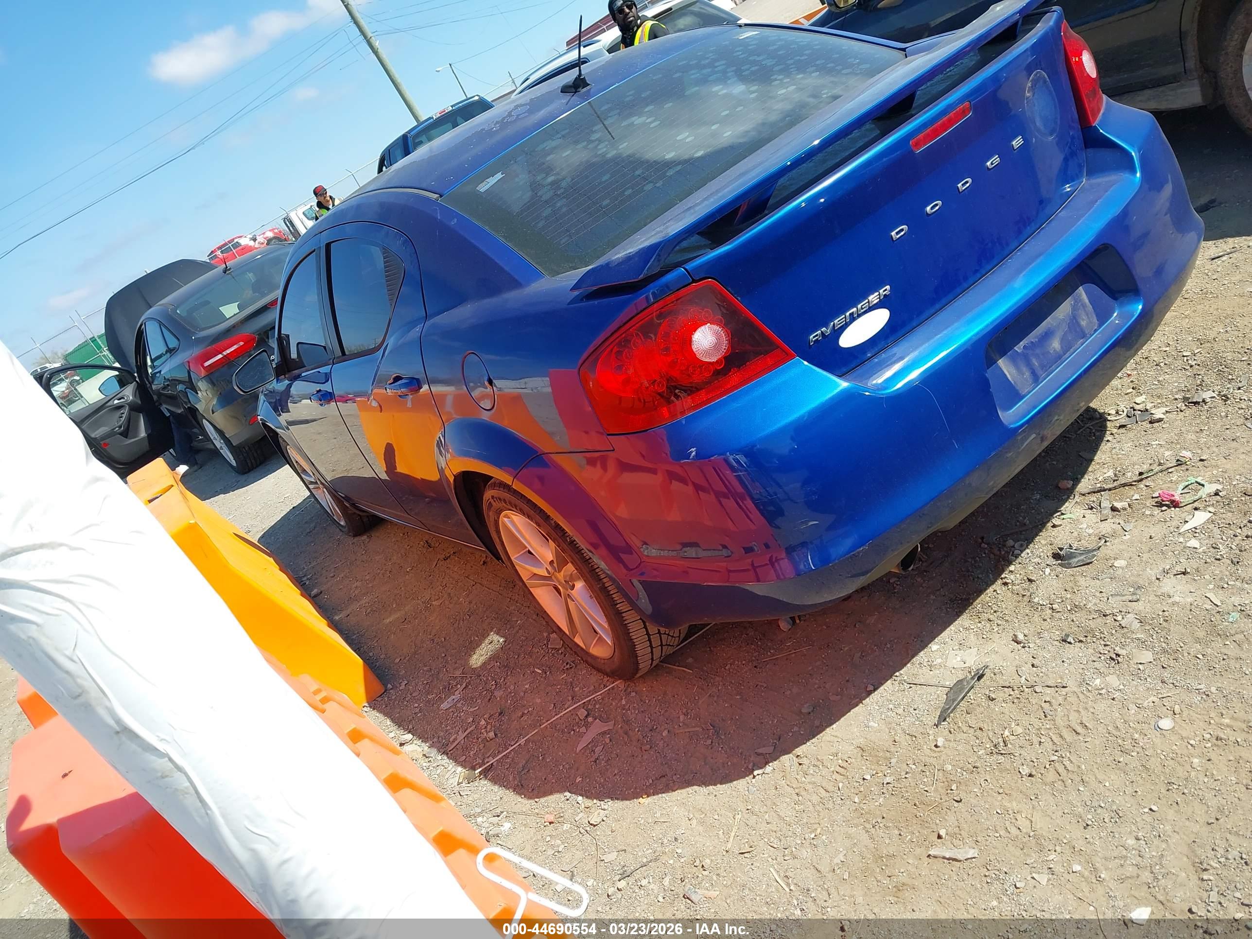 DODGE AVENGER image 3