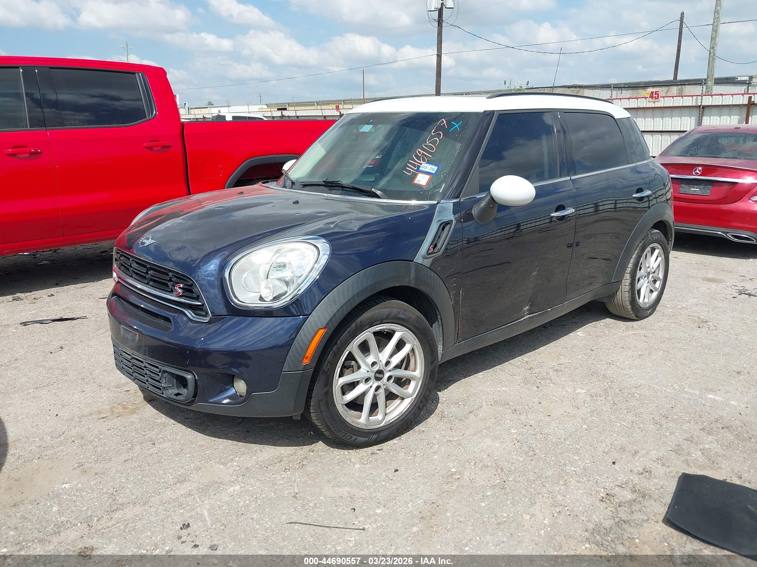 MINI COUNTRYMAN image 2