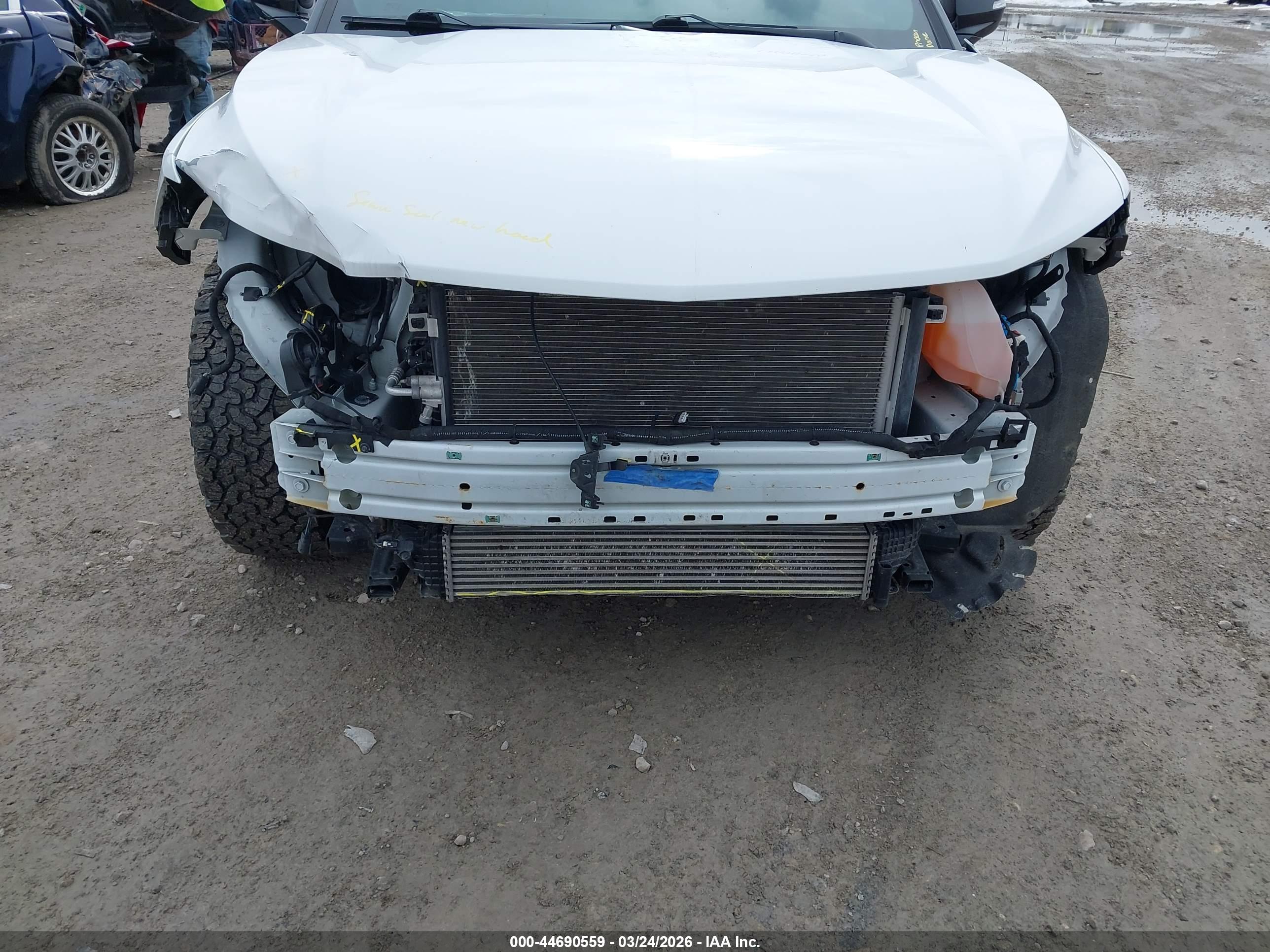 CHEVROLET BLAZER image 6