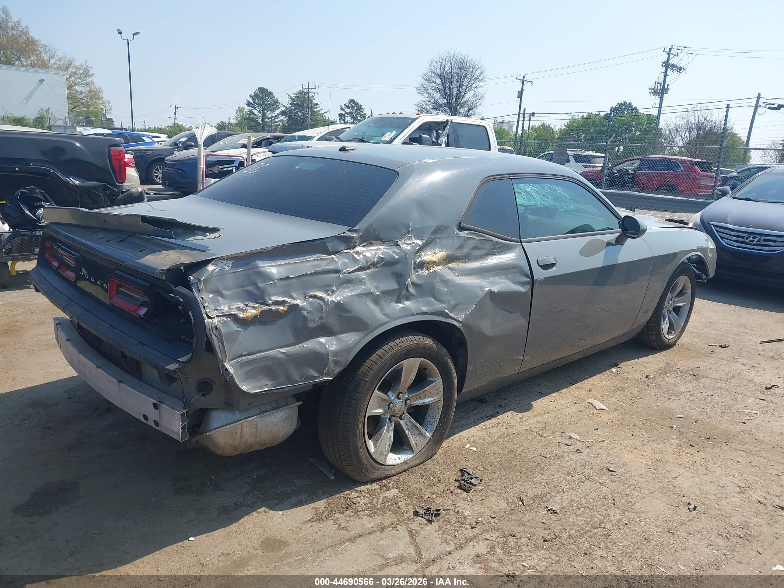 DODGE CHALLENGER image 4