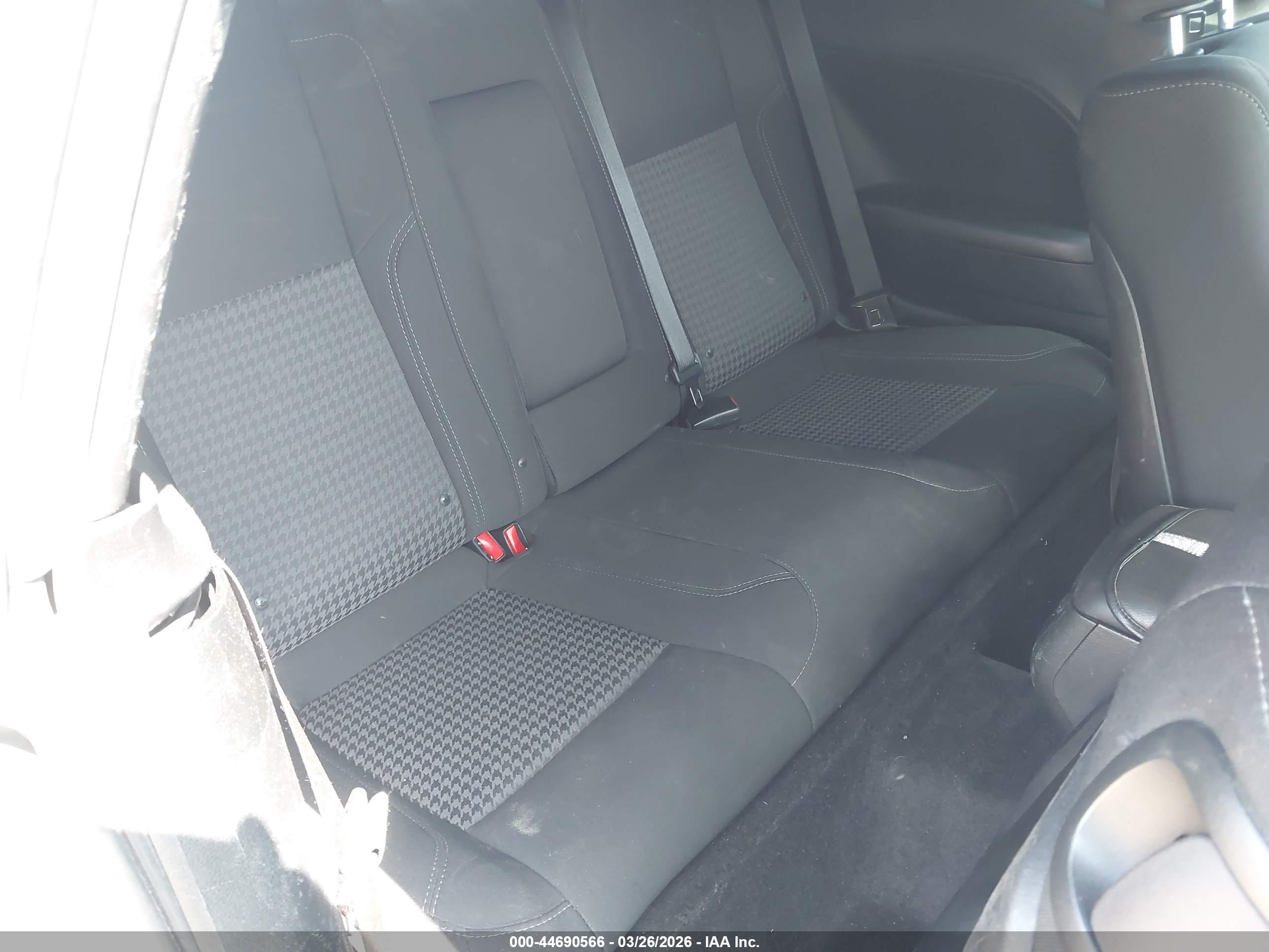 DODGE CHALLENGER image 8