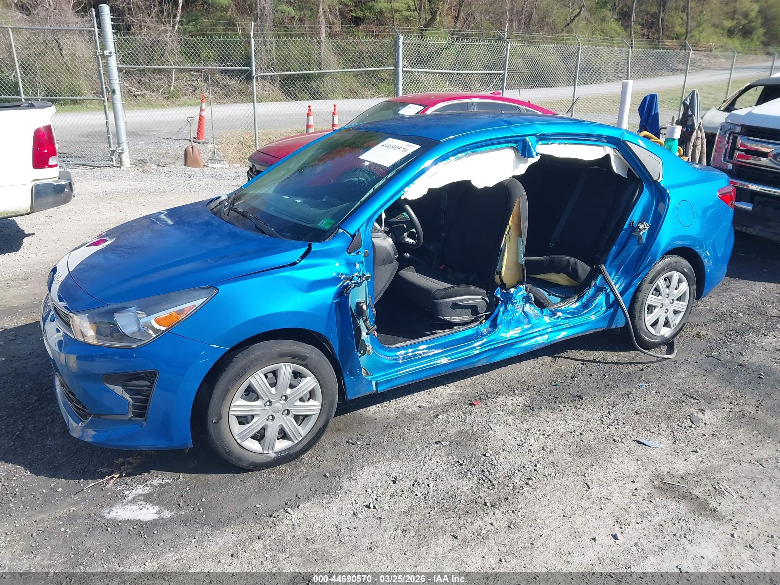 KIA RIO image 2