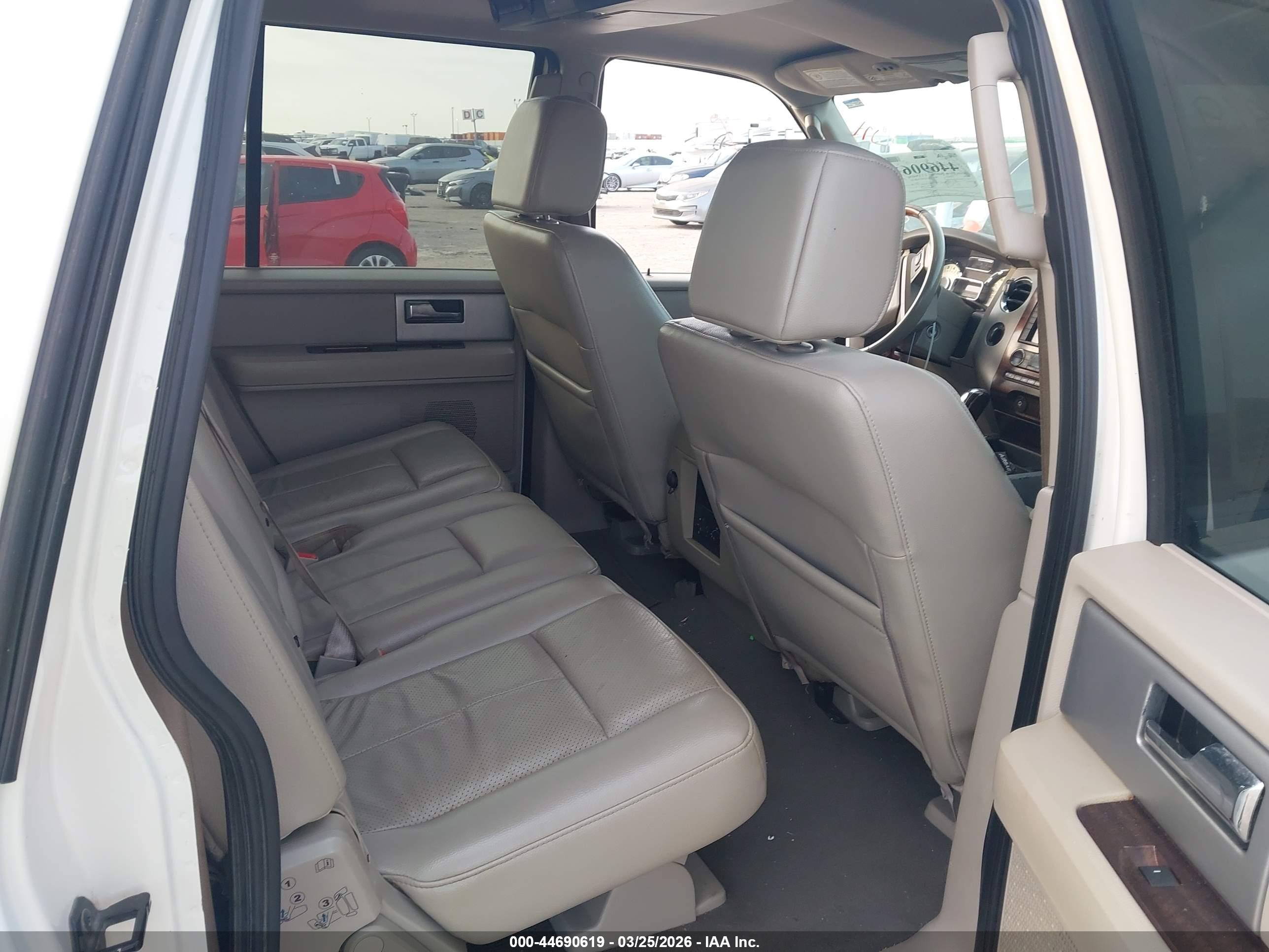 FORD EXPEDITION image 8