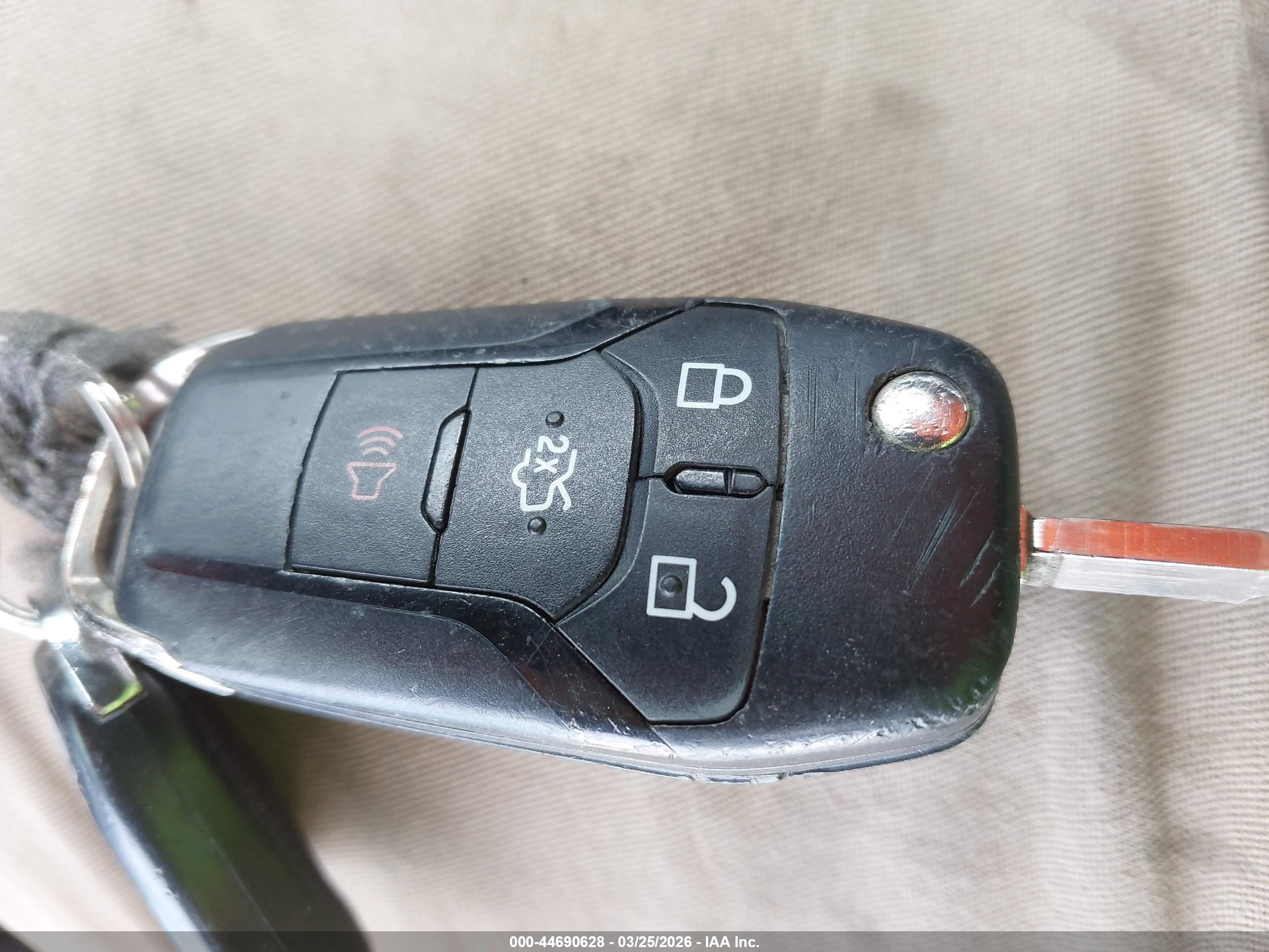 FORD FUSION image 11