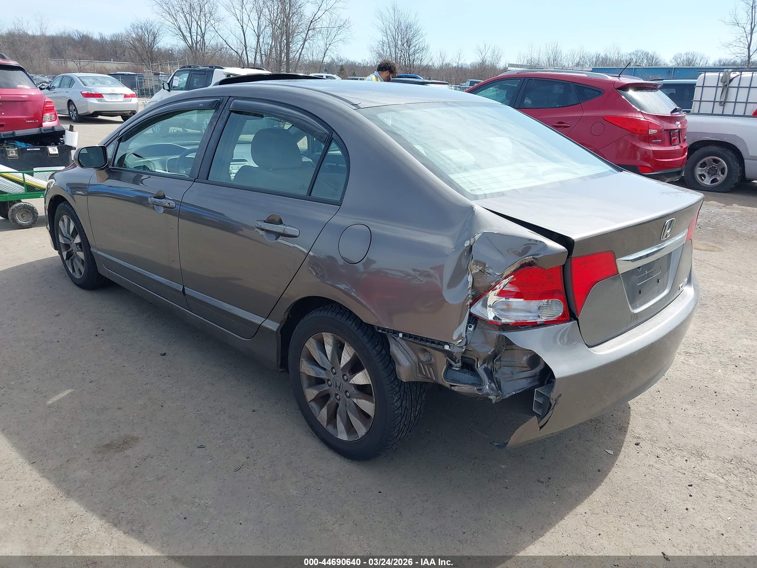 HONDA CIVIC image 3
