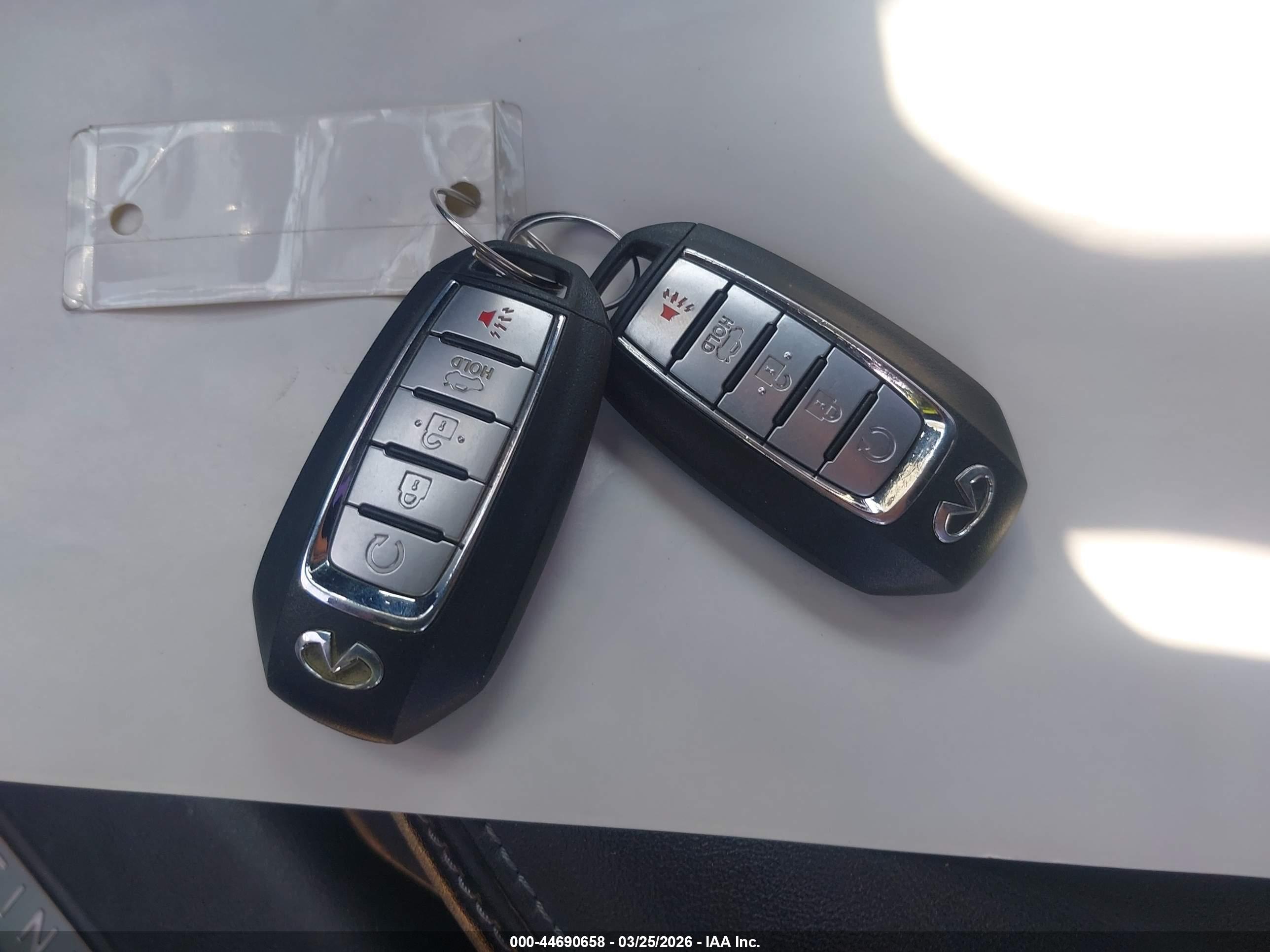 INFINITI Q60 image 11