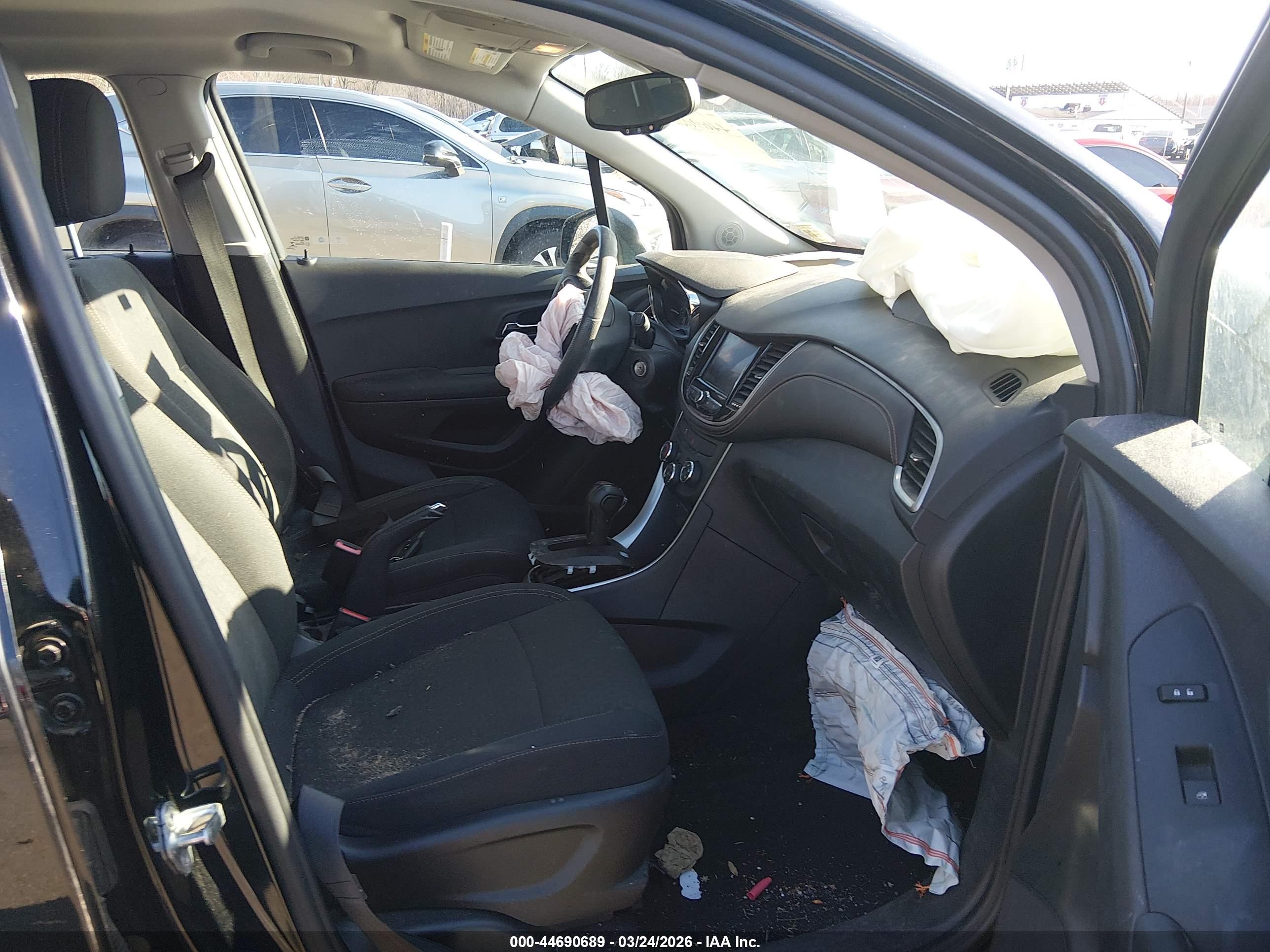 CHEVROLET TRAX image 5