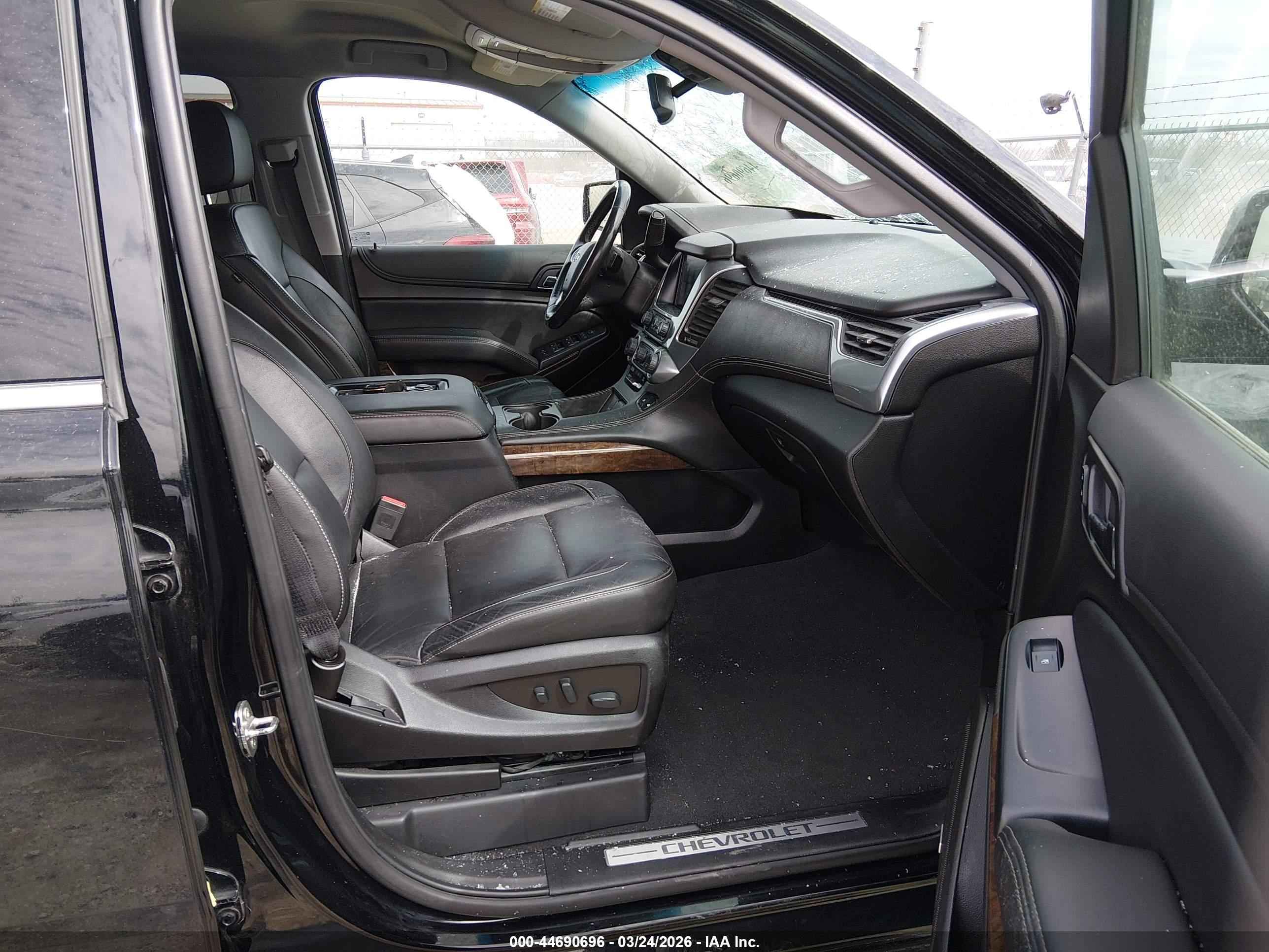 CHEVROLET TAHOE image 5