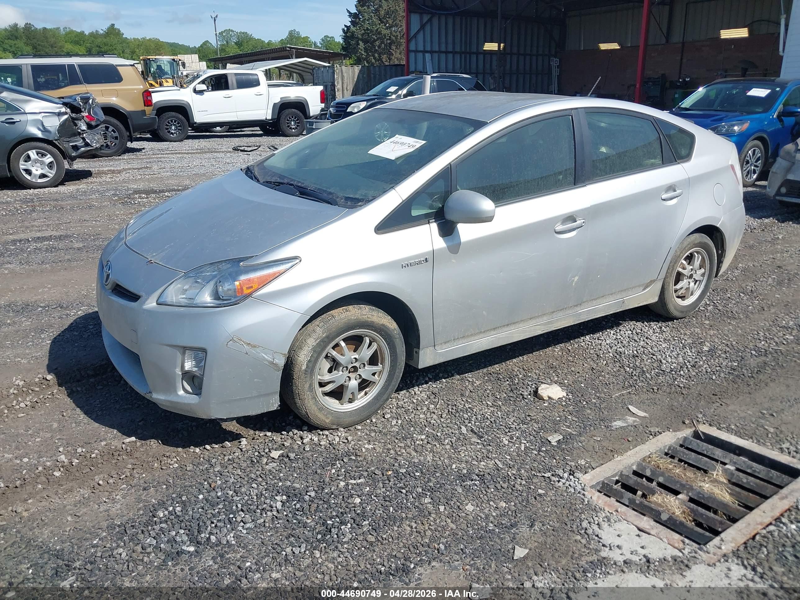 TOYOTA PRIUS image 2