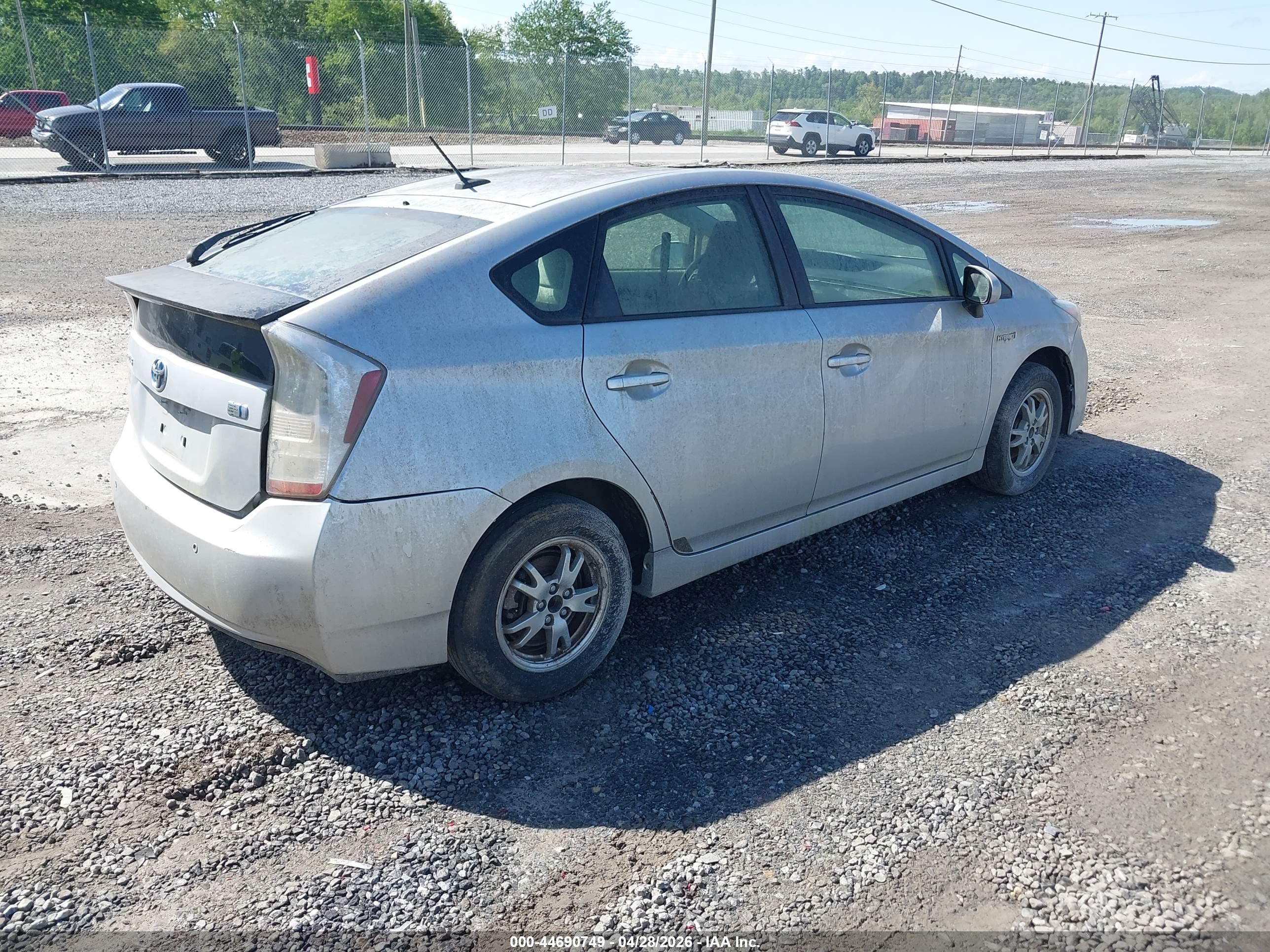 TOYOTA PRIUS image 4