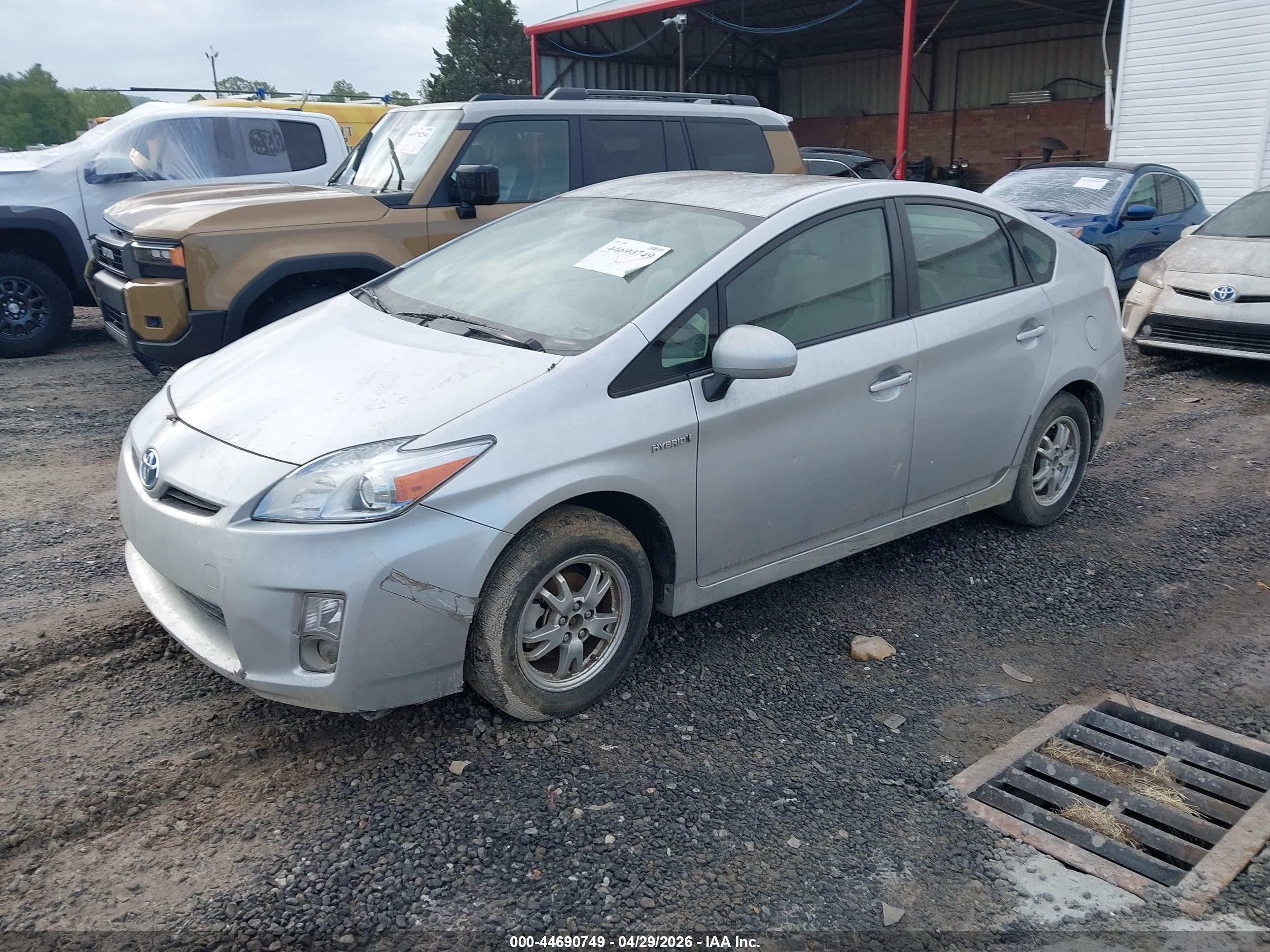TOYOTA PRIUS image 6