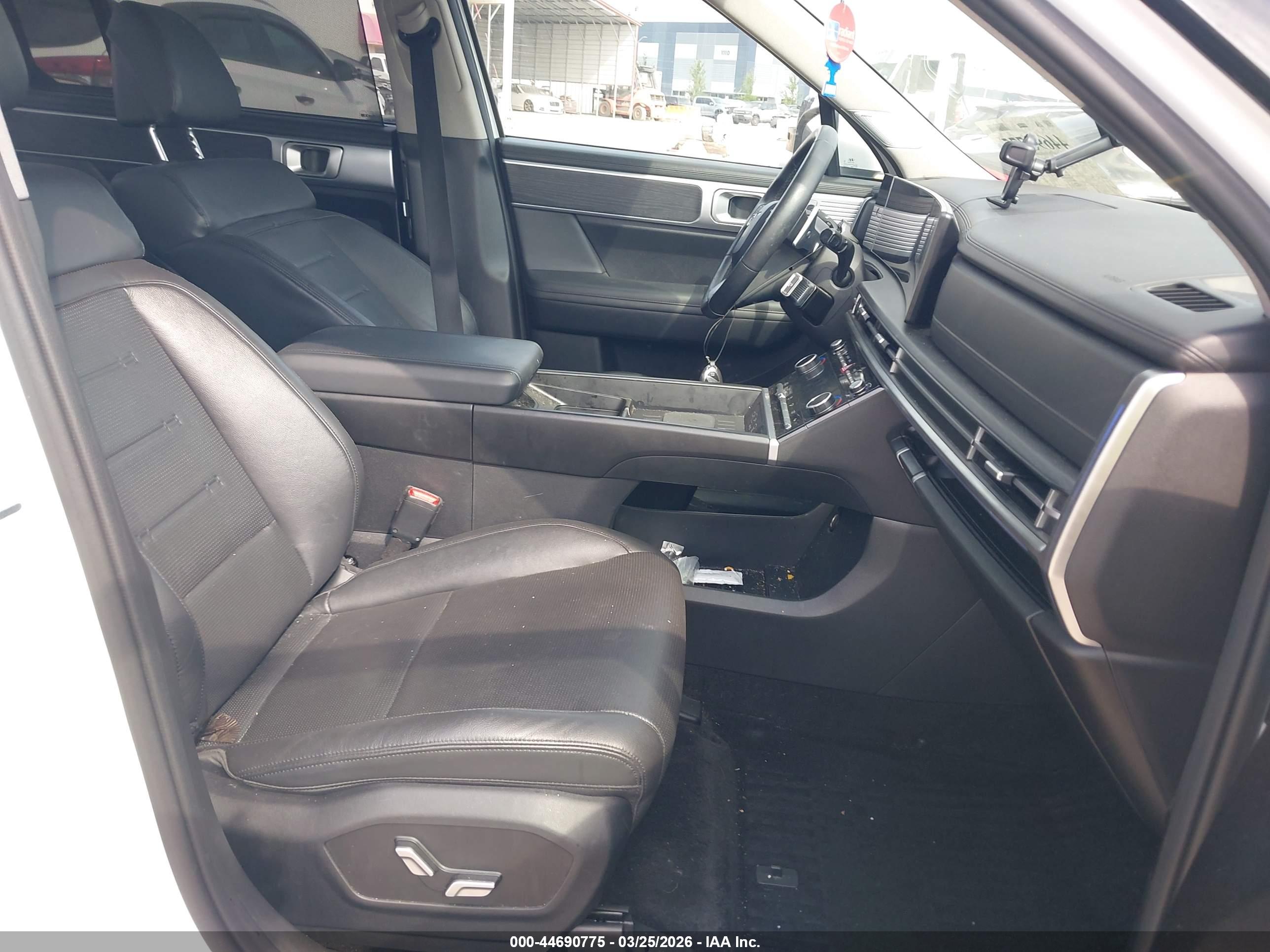 HYUNDAI SANTA image 5