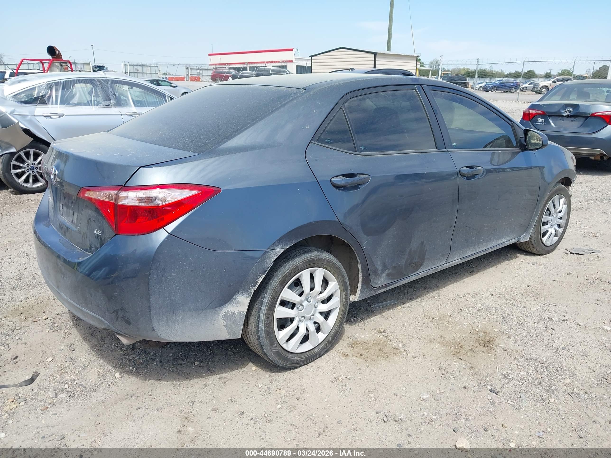 TOYOTA COROLLA image 4