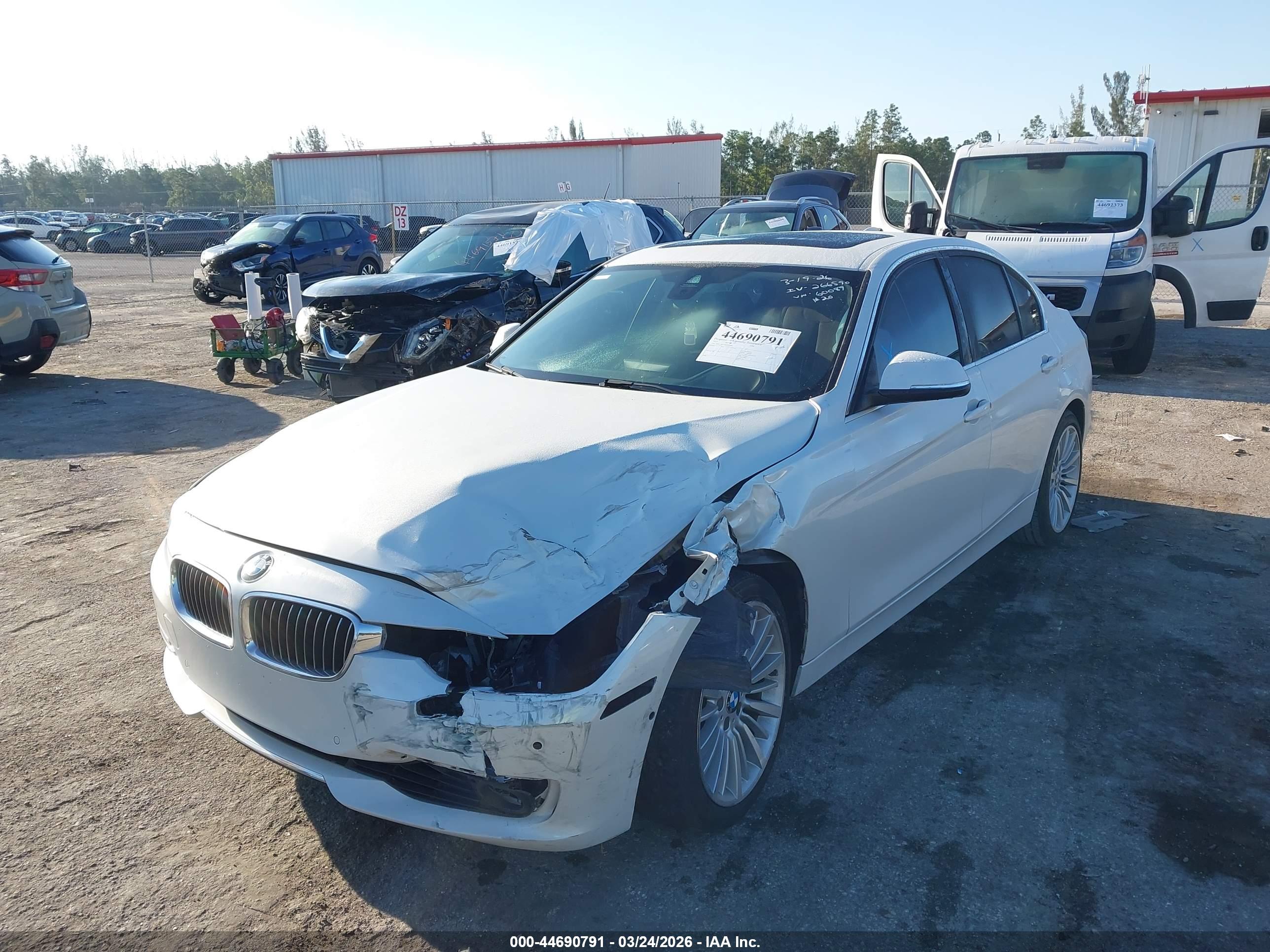 BMW 328I image 6