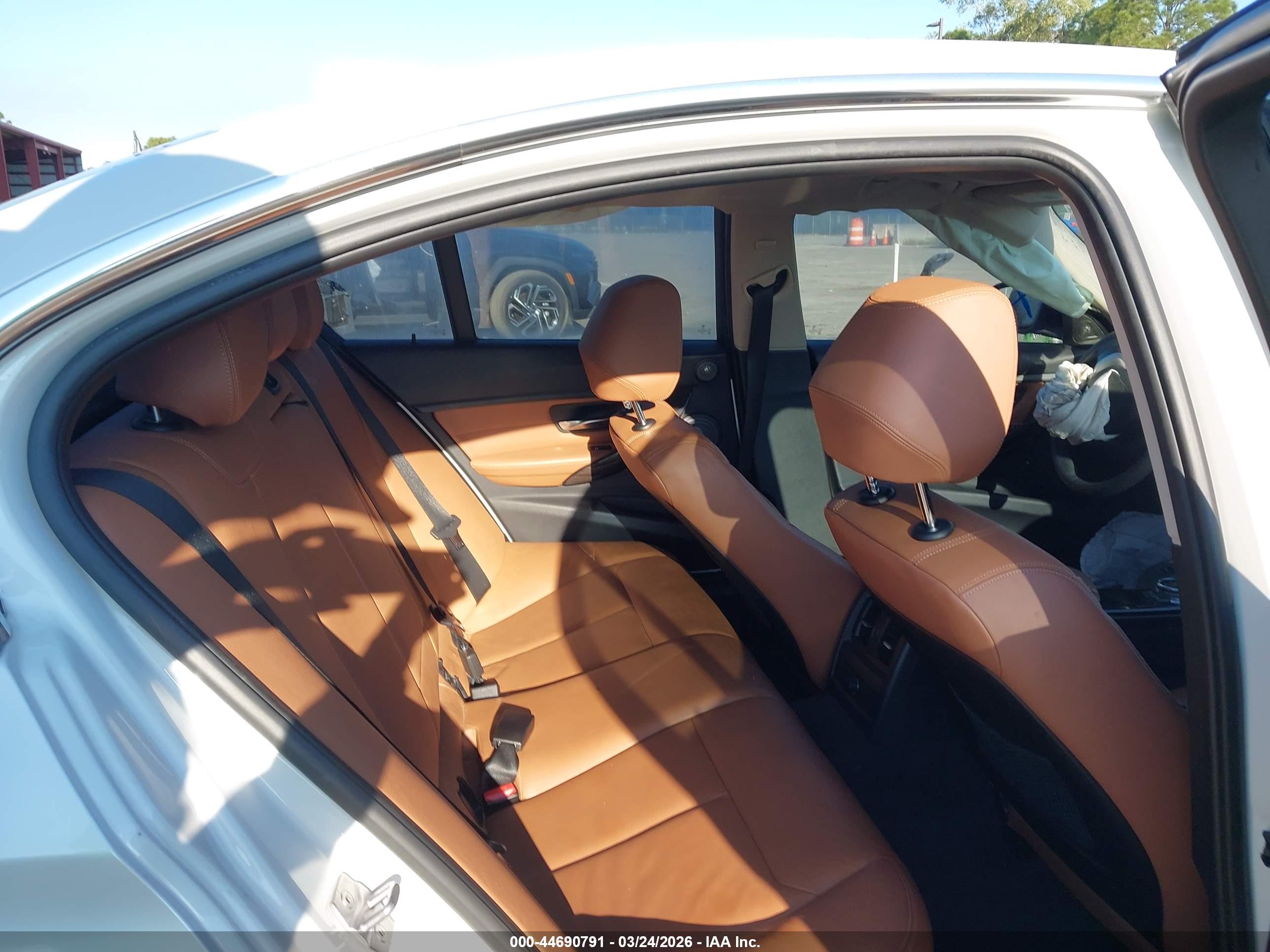 BMW 328I image 8