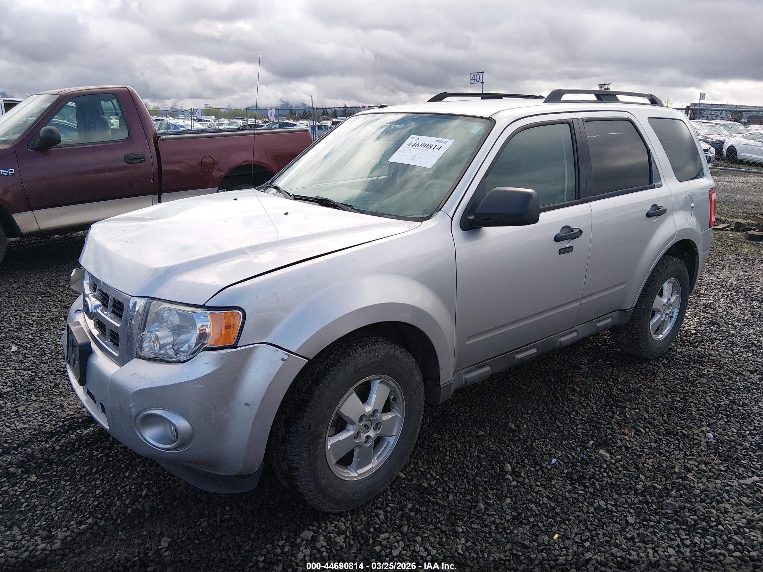 FORD ESCAPE image 2