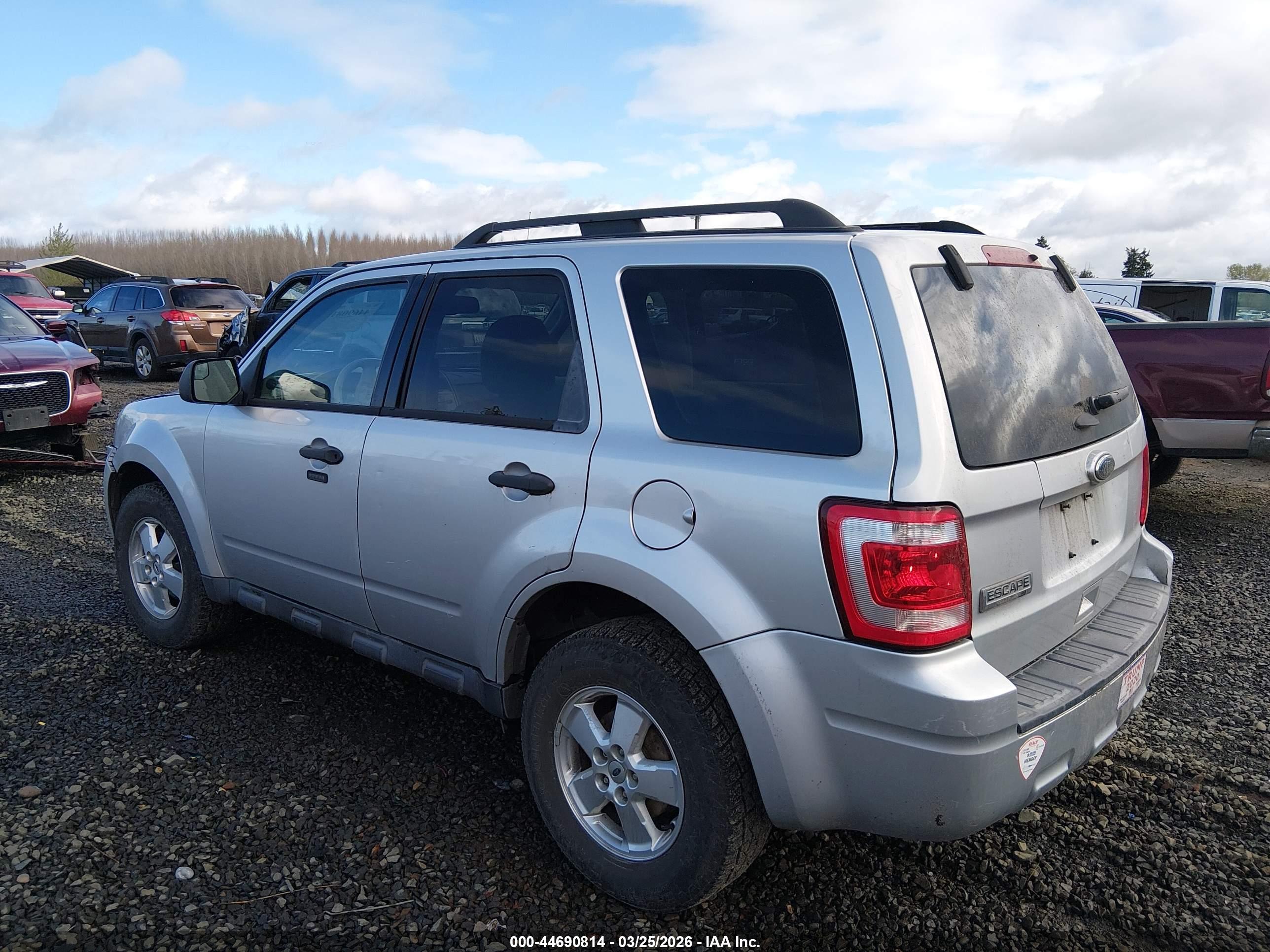 FORD ESCAPE image 3