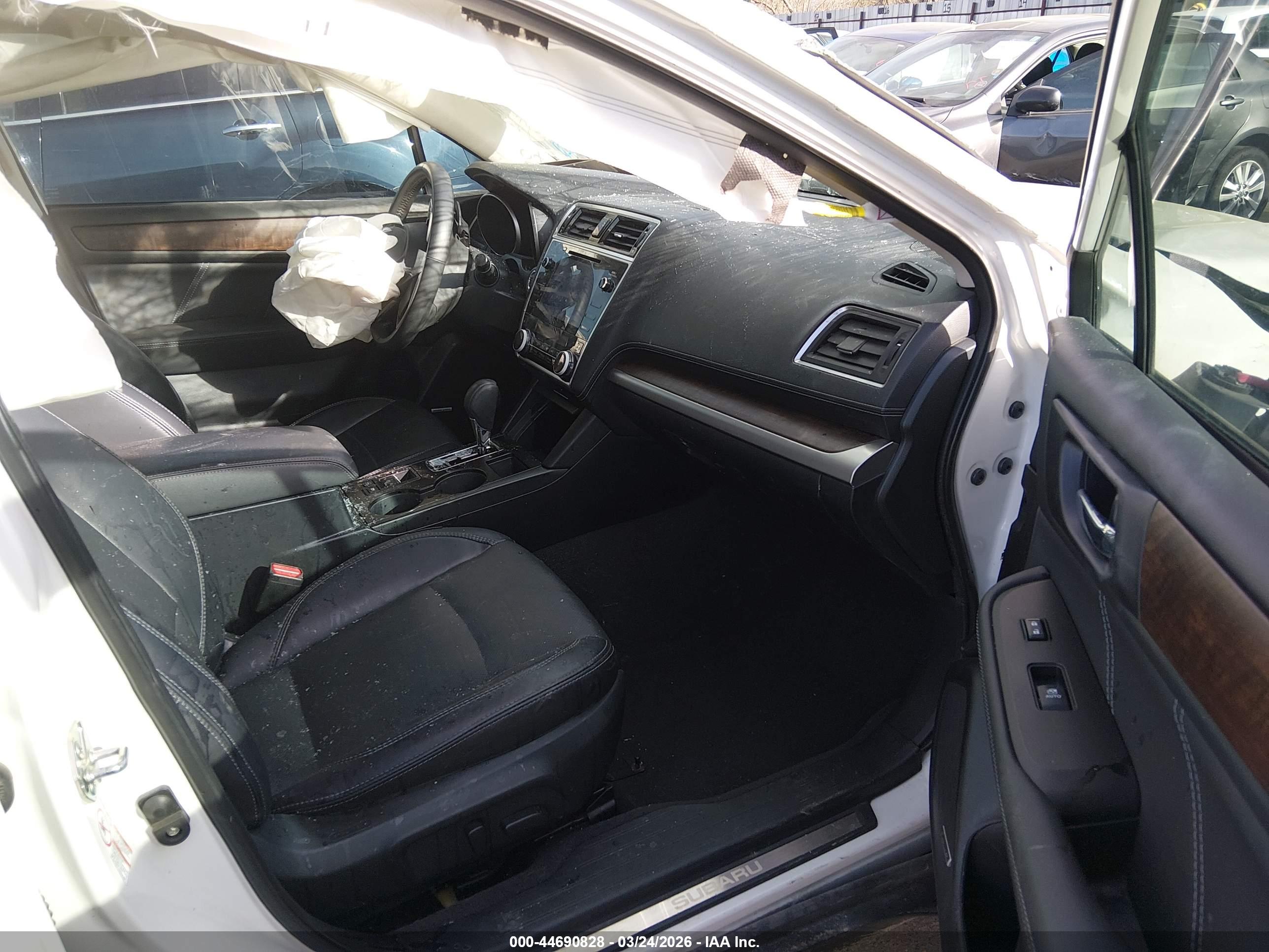 SUBARU OUTBACK image 5