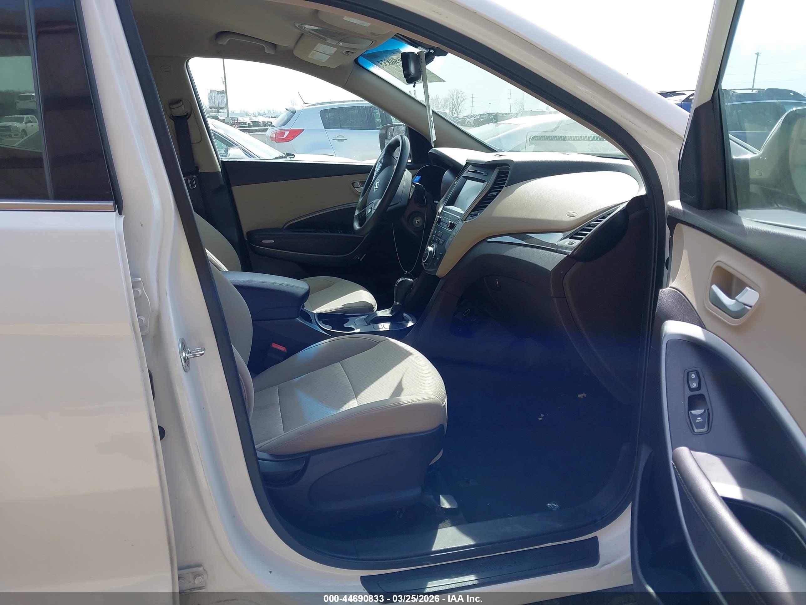 HYUNDAI SANTA image 5