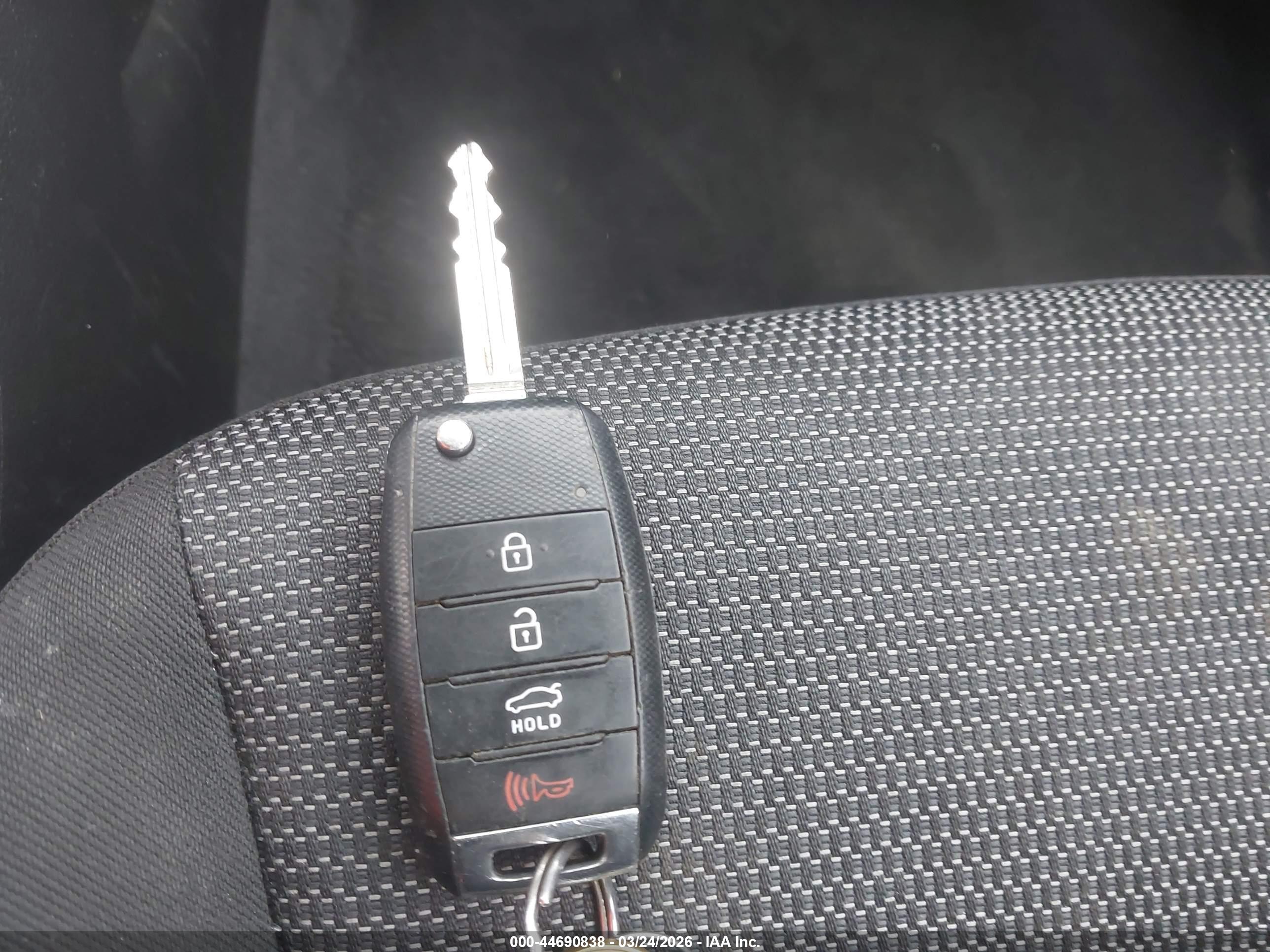 KIA FORTE image 11