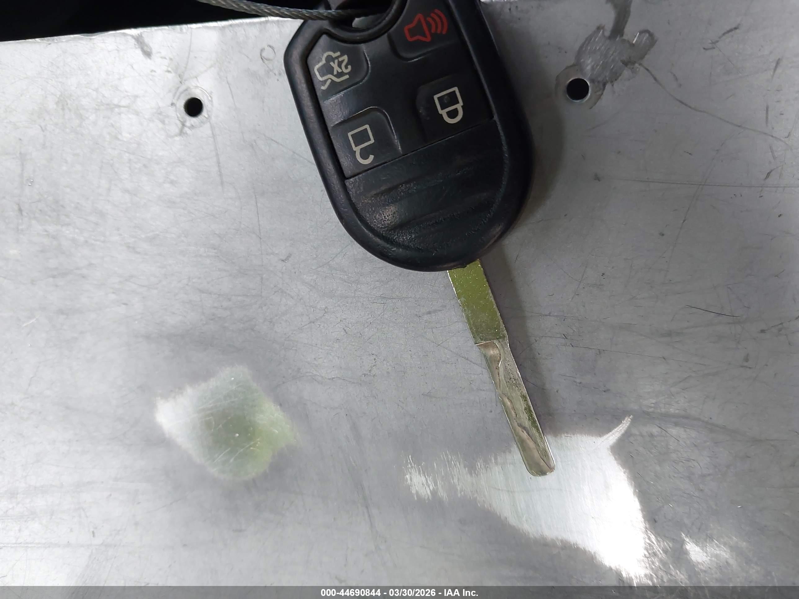 FORD FIESTA image 11