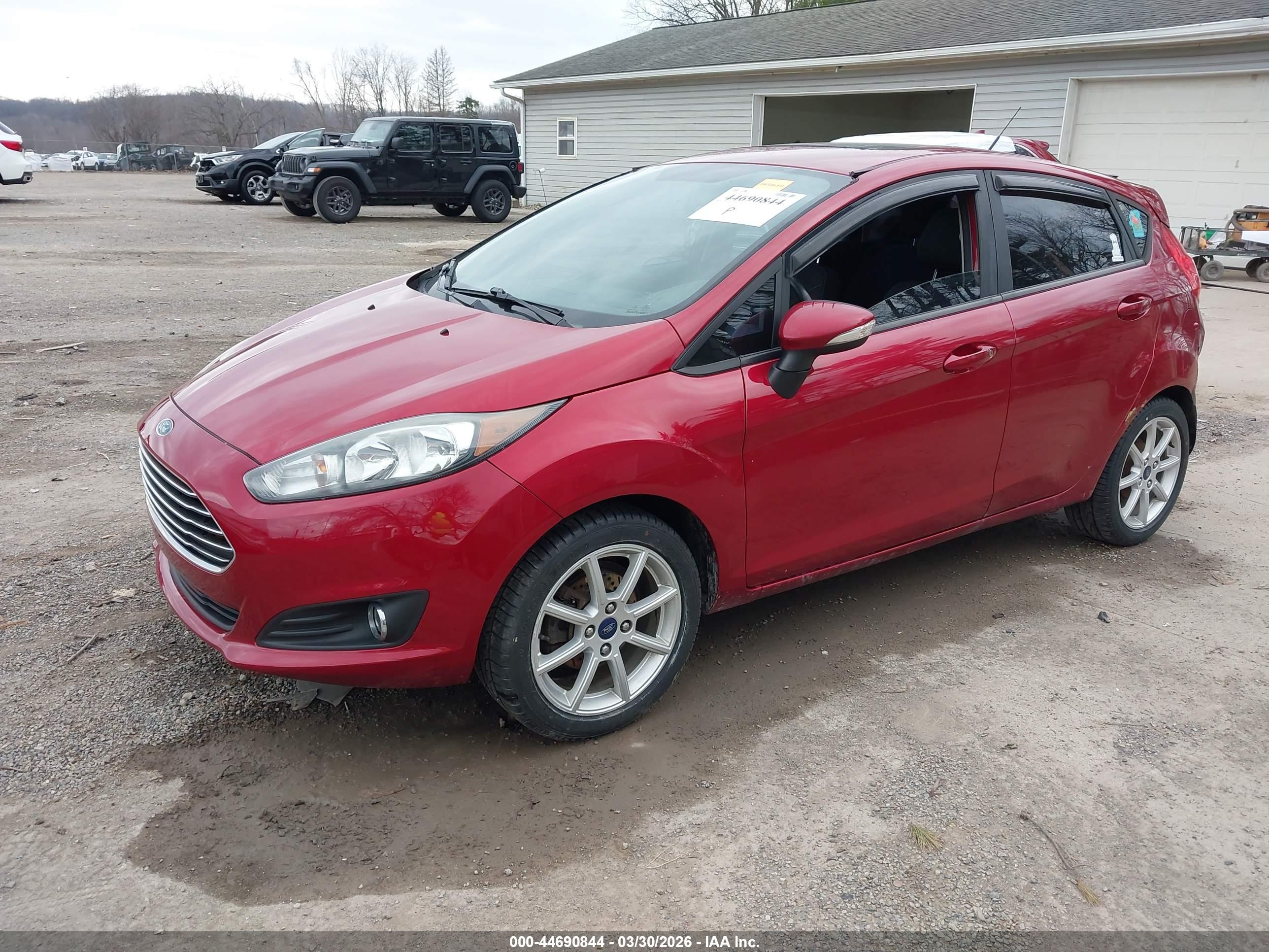 FORD FIESTA image 2