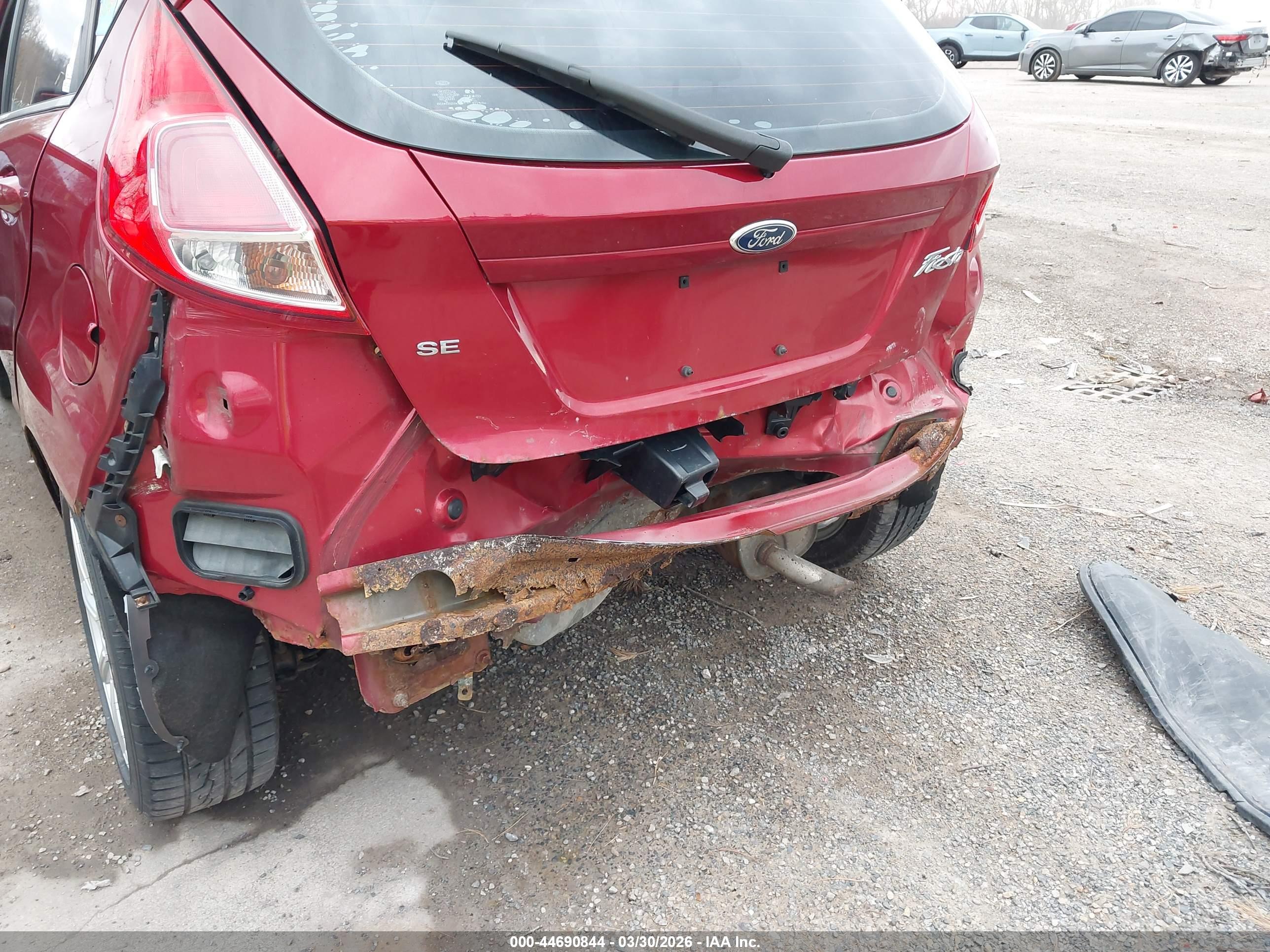 FORD FIESTA image 6