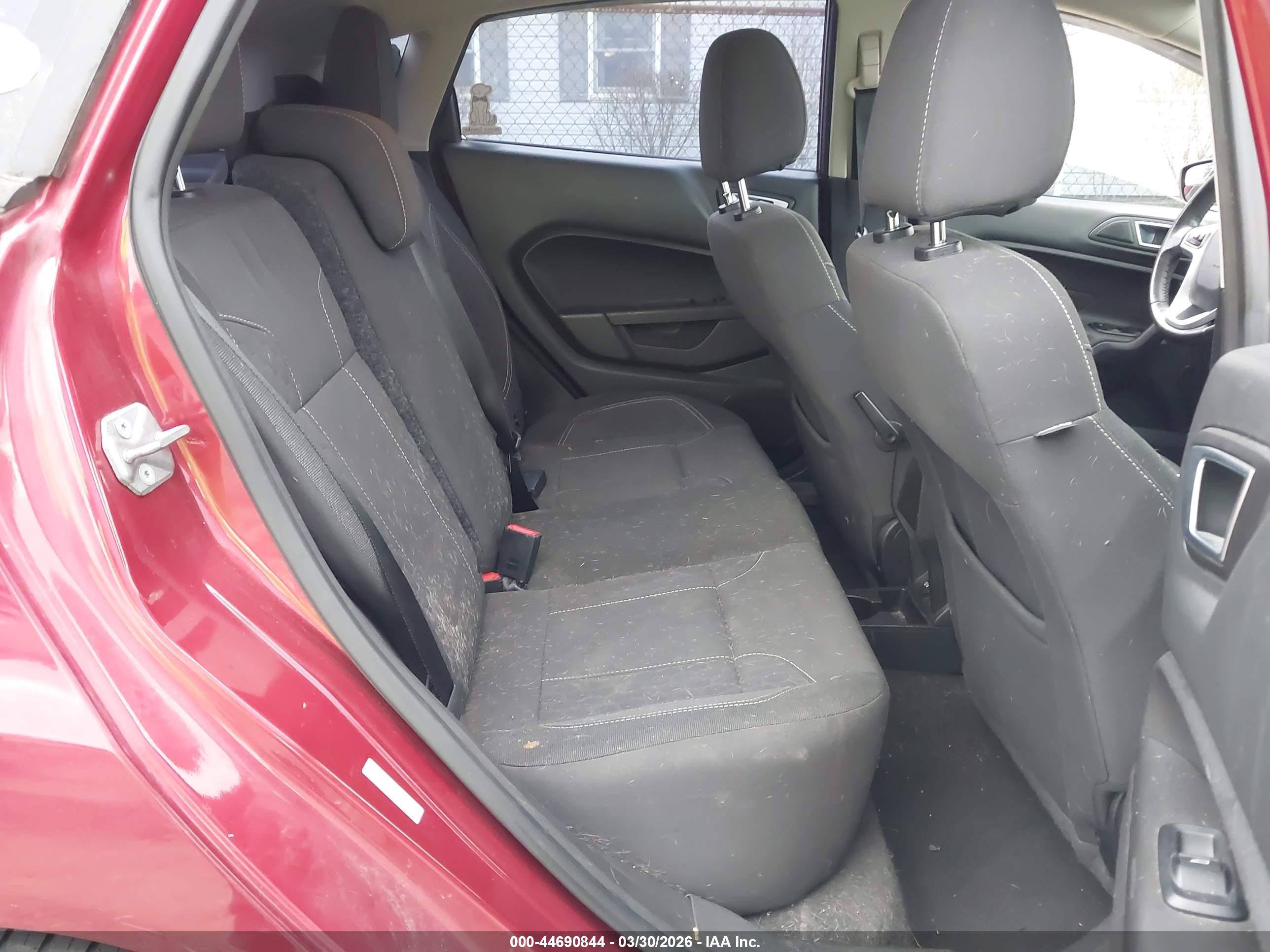 FORD FIESTA image 8