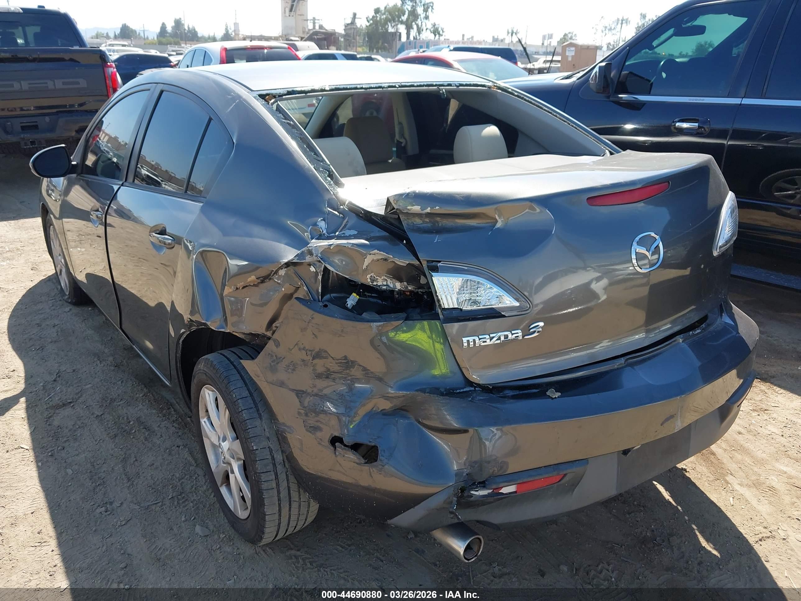 MAZDA MAZDA3 image 6