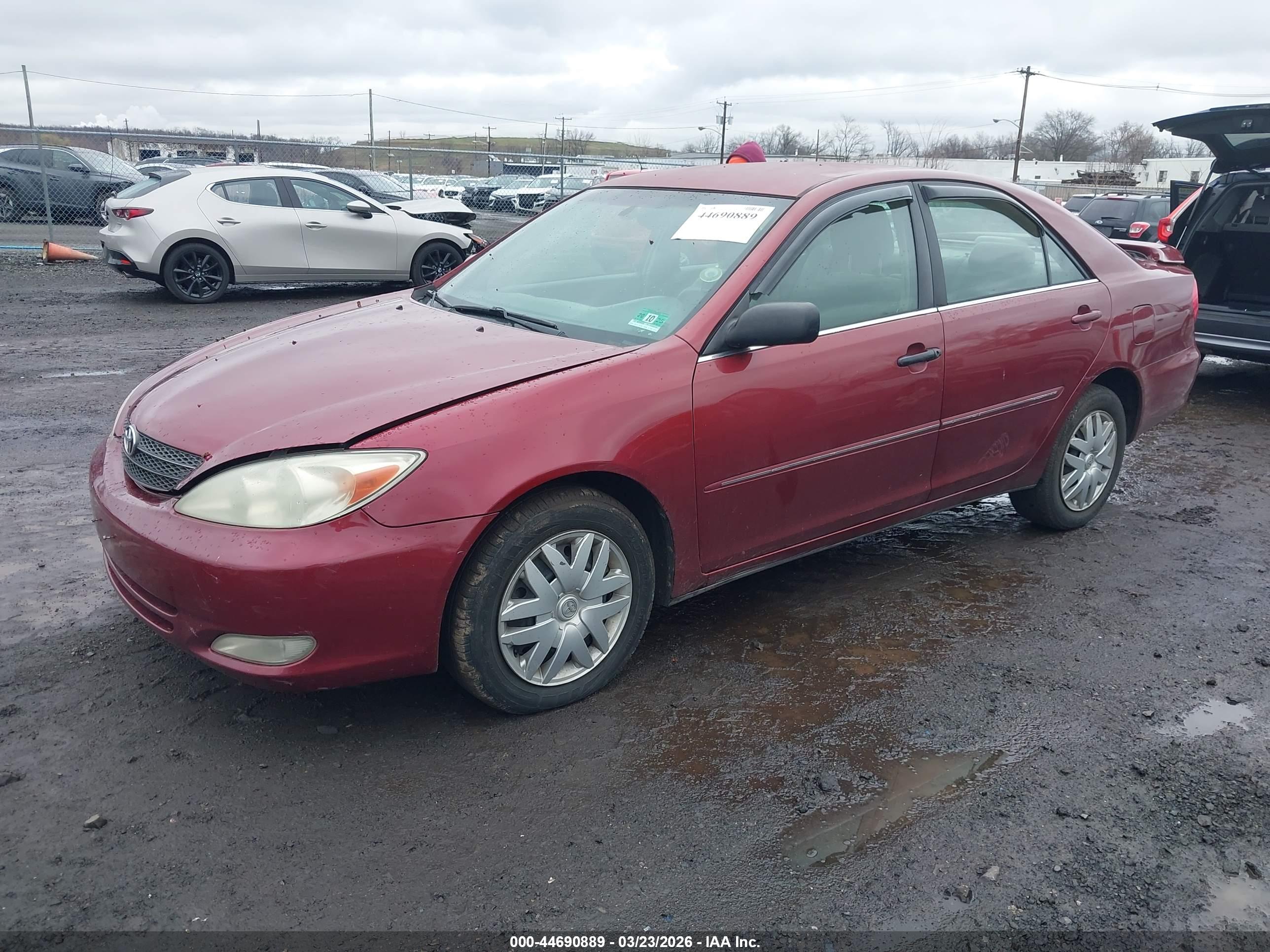 TOYOTA CAMRY image 2