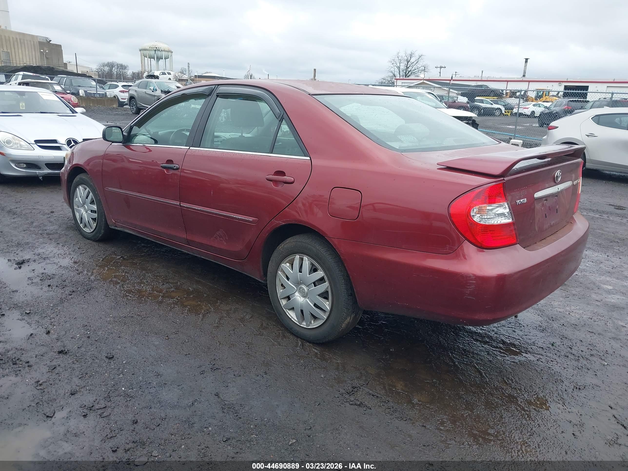 TOYOTA CAMRY image 3