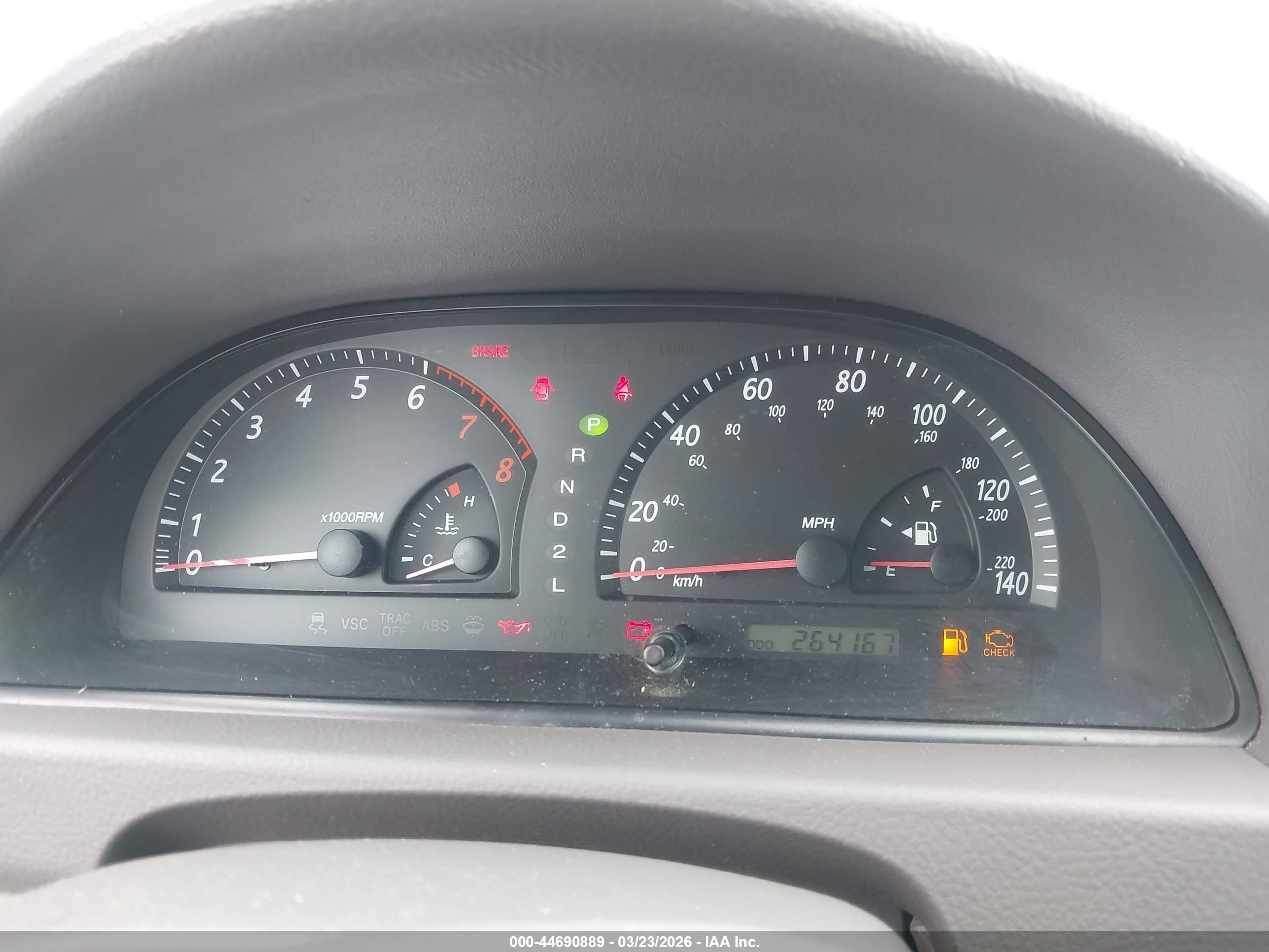 TOYOTA CAMRY image 7