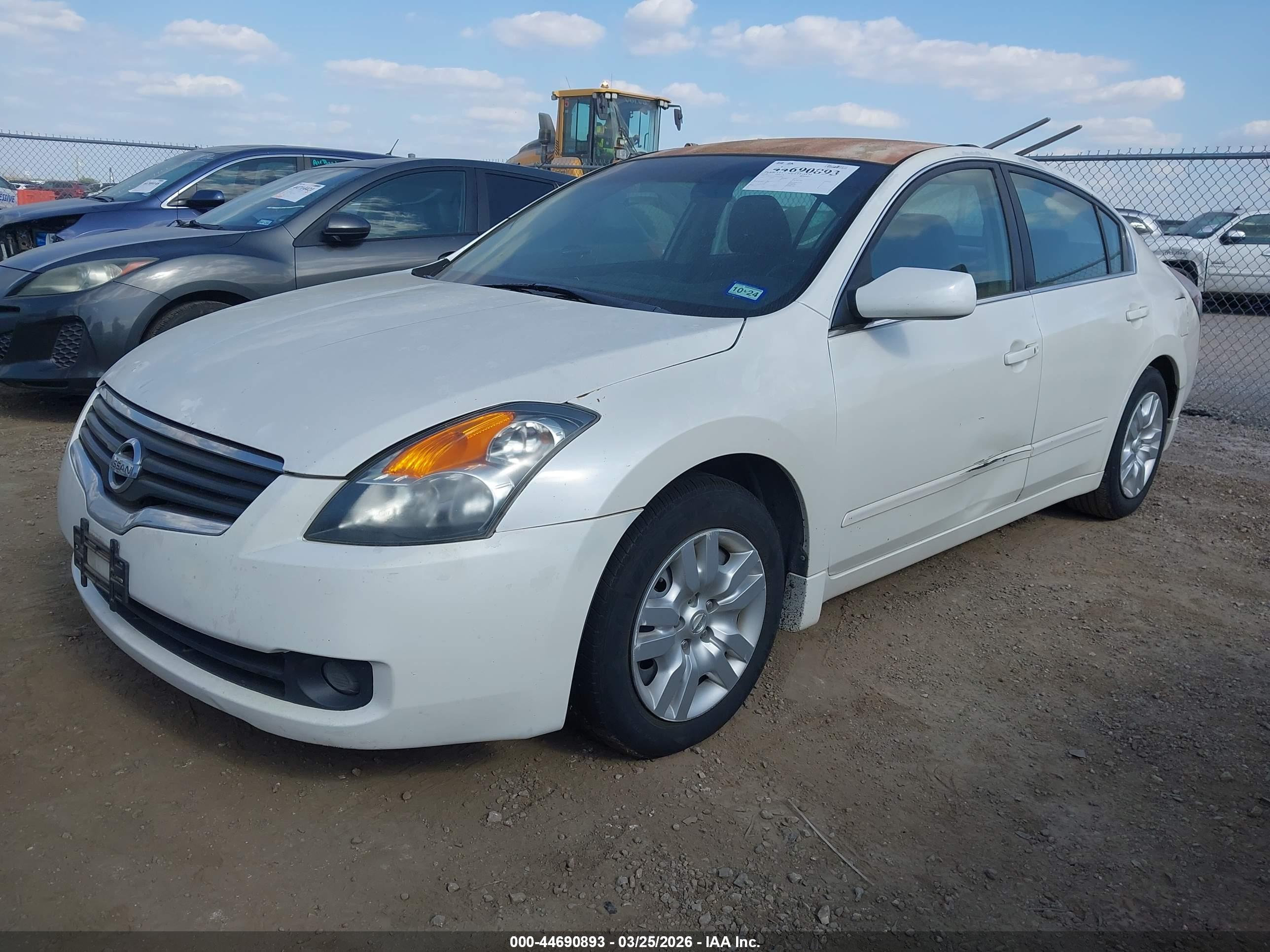 NISSAN ALTIMA image 2