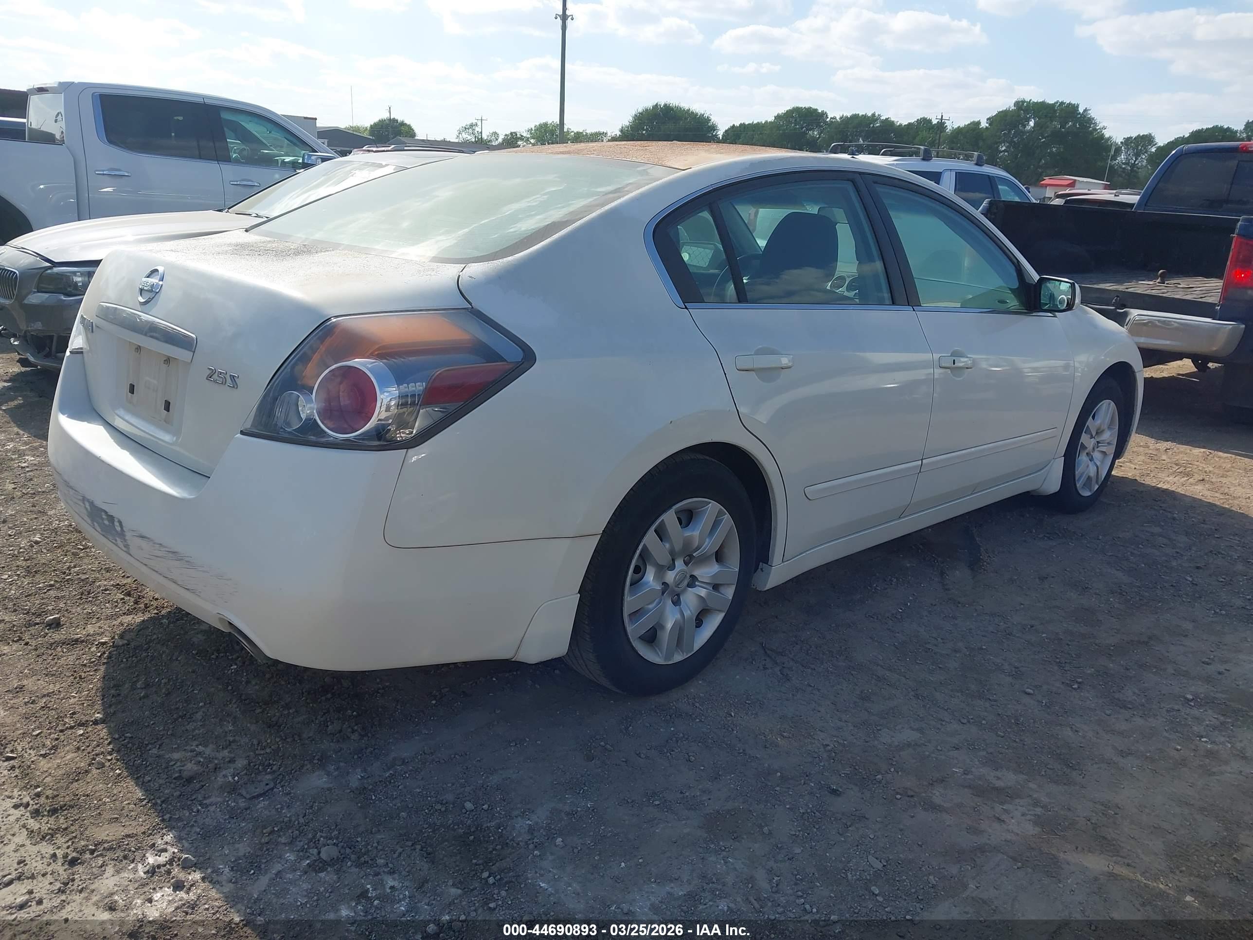 NISSAN ALTIMA image 4
