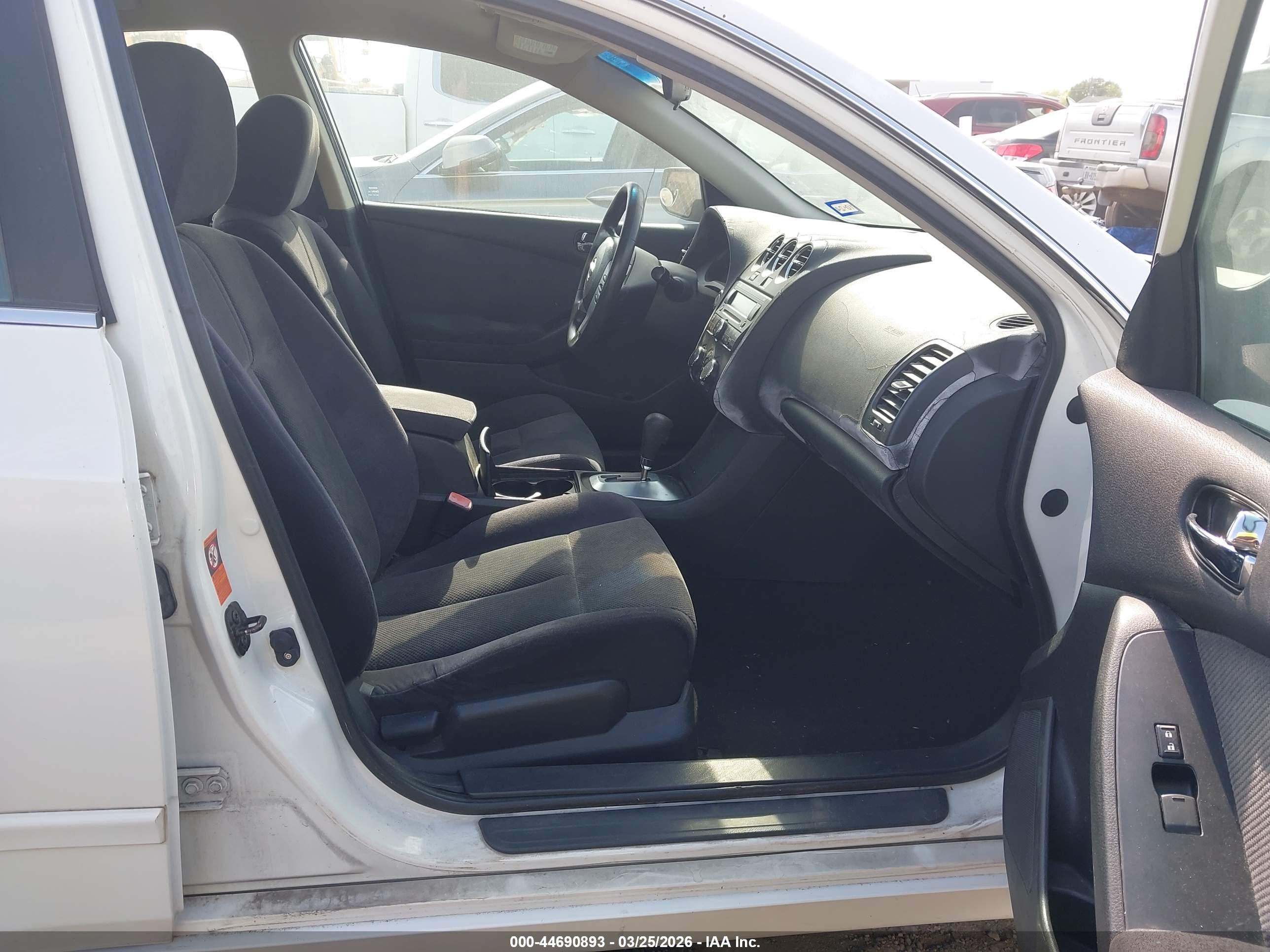 NISSAN ALTIMA image 5