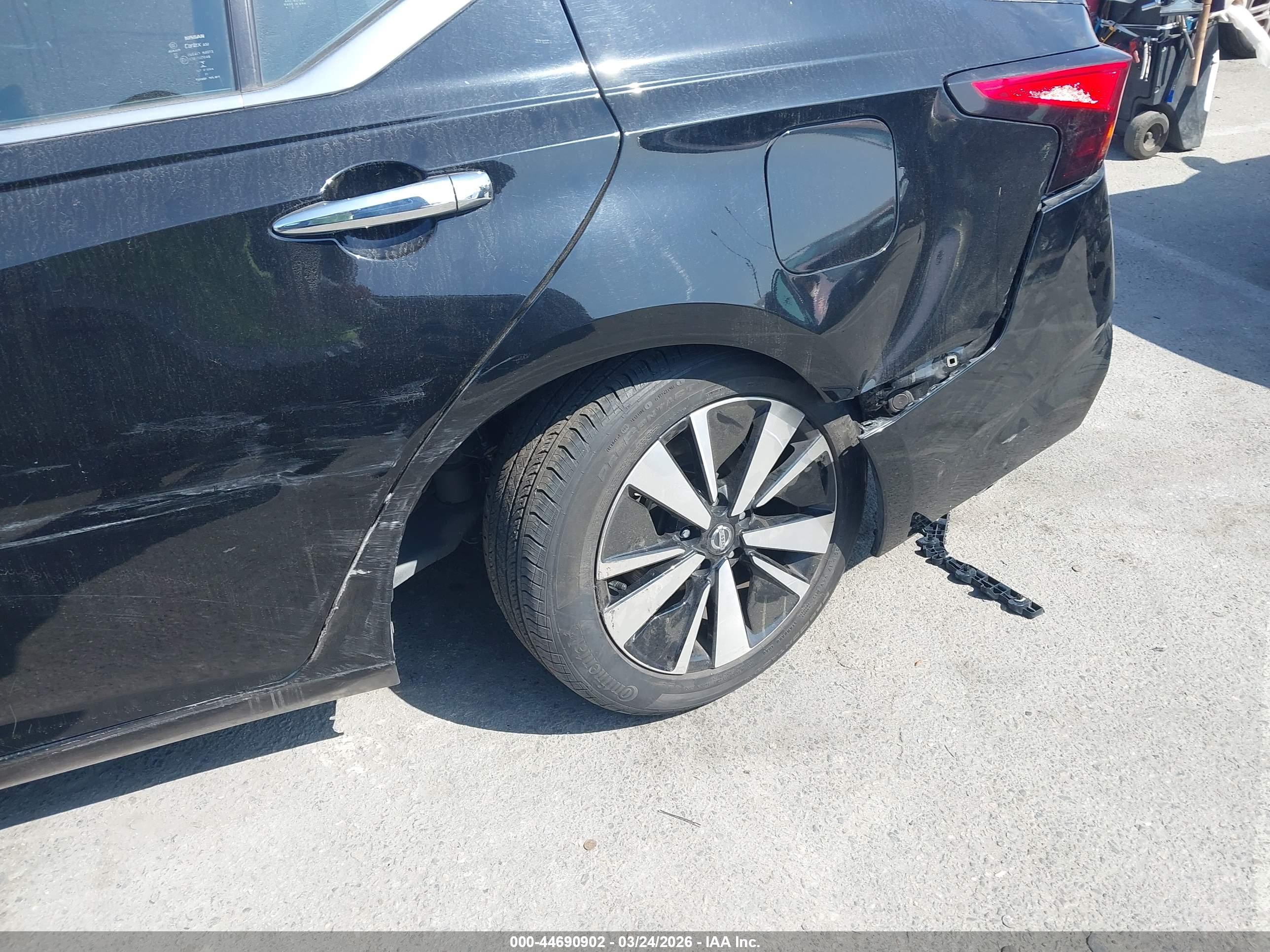 NISSAN ALTIMA image 6