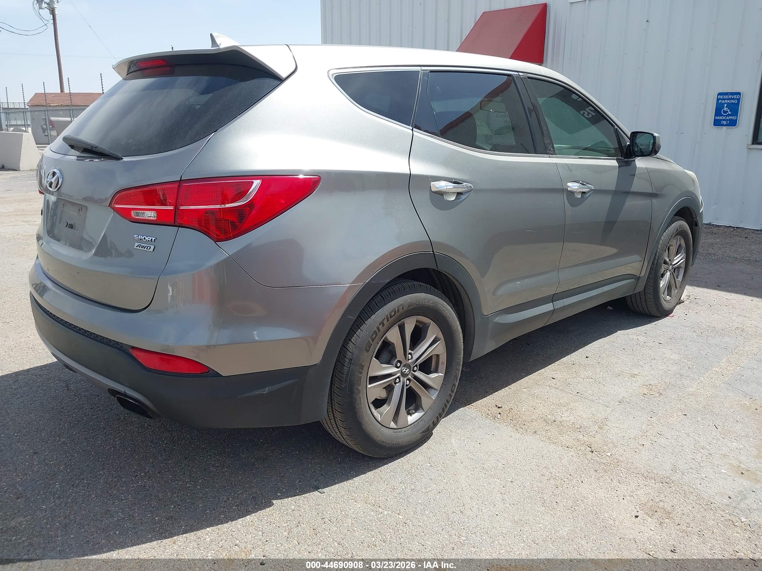 HYUNDAI SANTA image 4