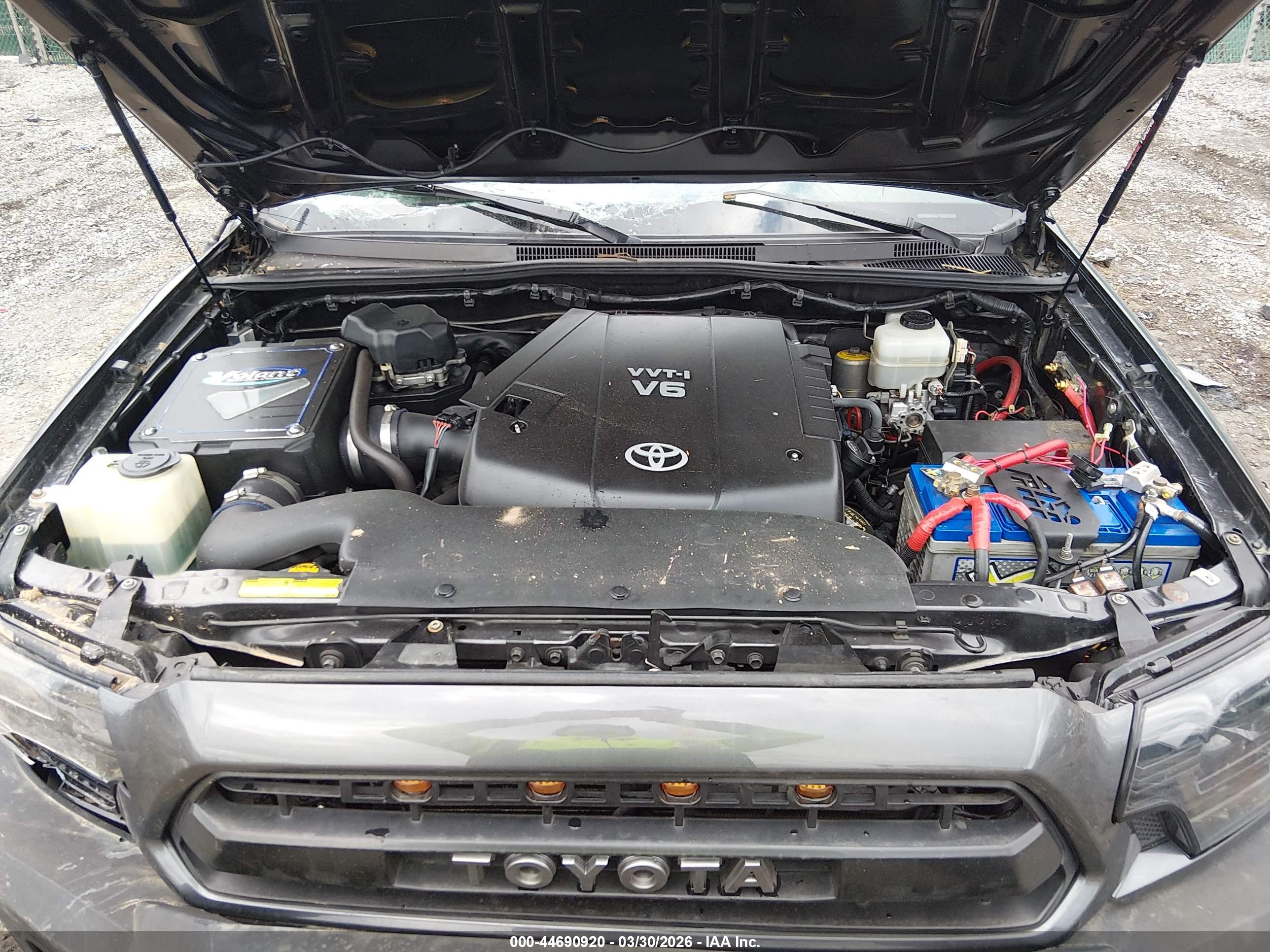 TOYOTA TACOMA image 10