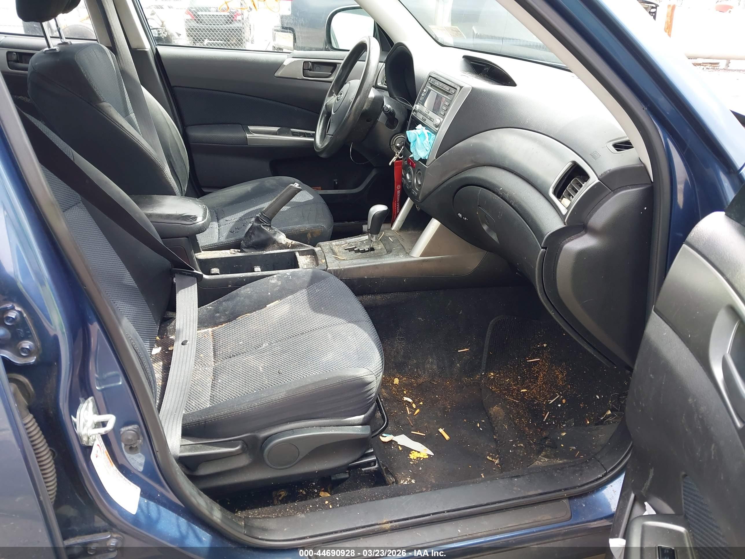 SUBARU FORESTER image 5