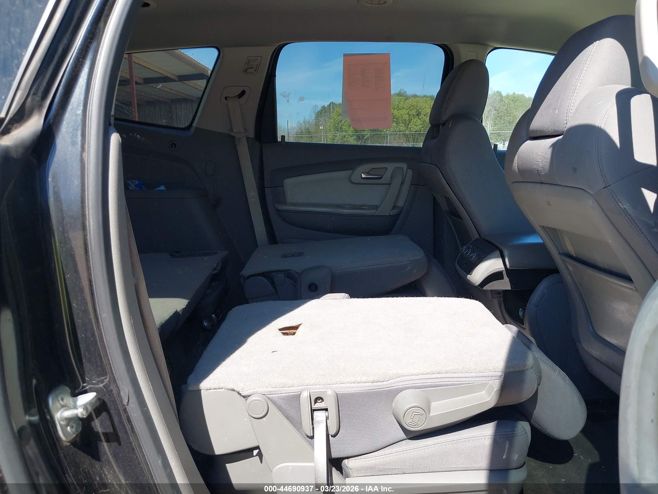 CHEVROLET TRAVERSE image 8