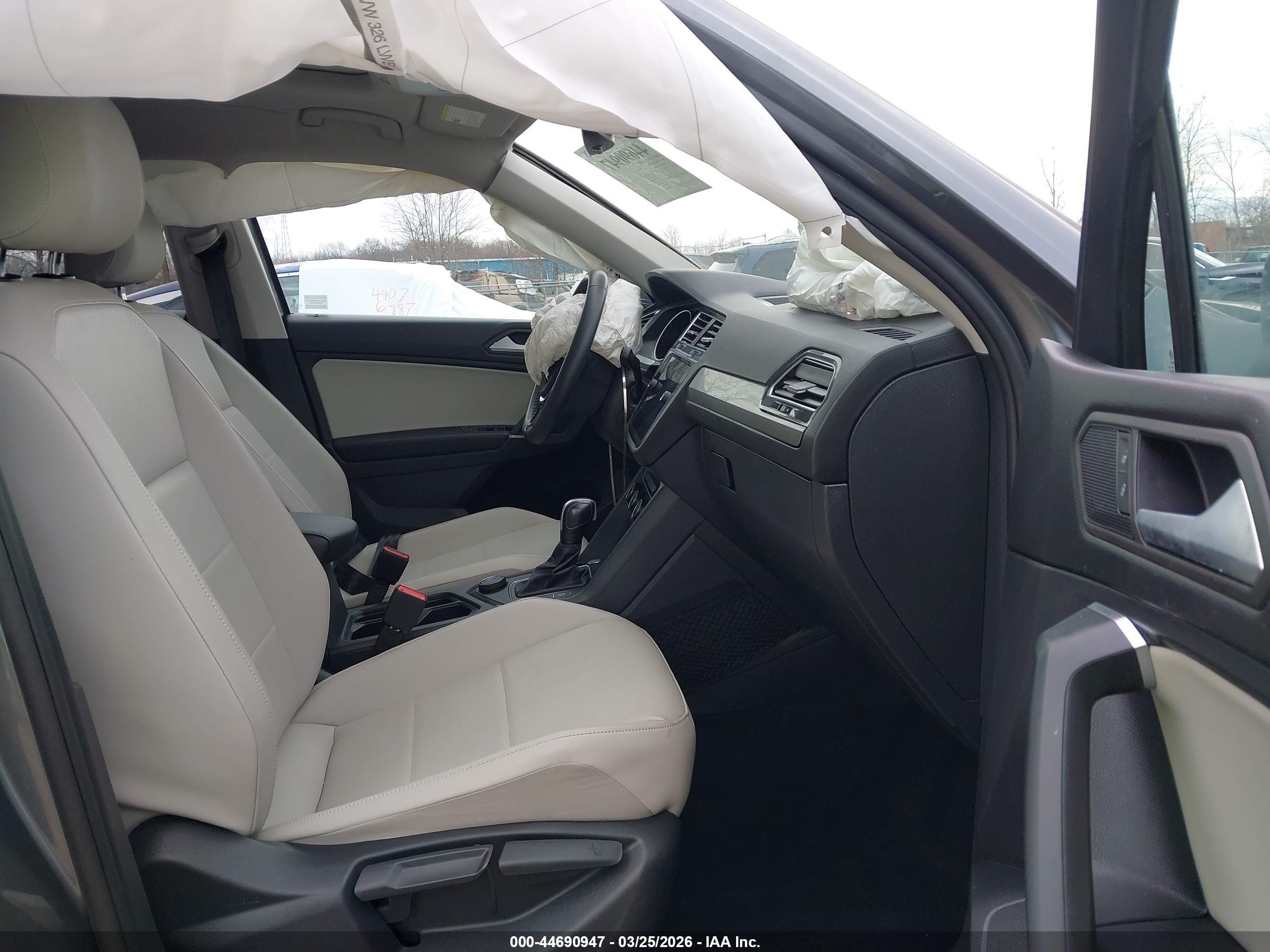 VOLKSWAGEN TIGUAN image 5