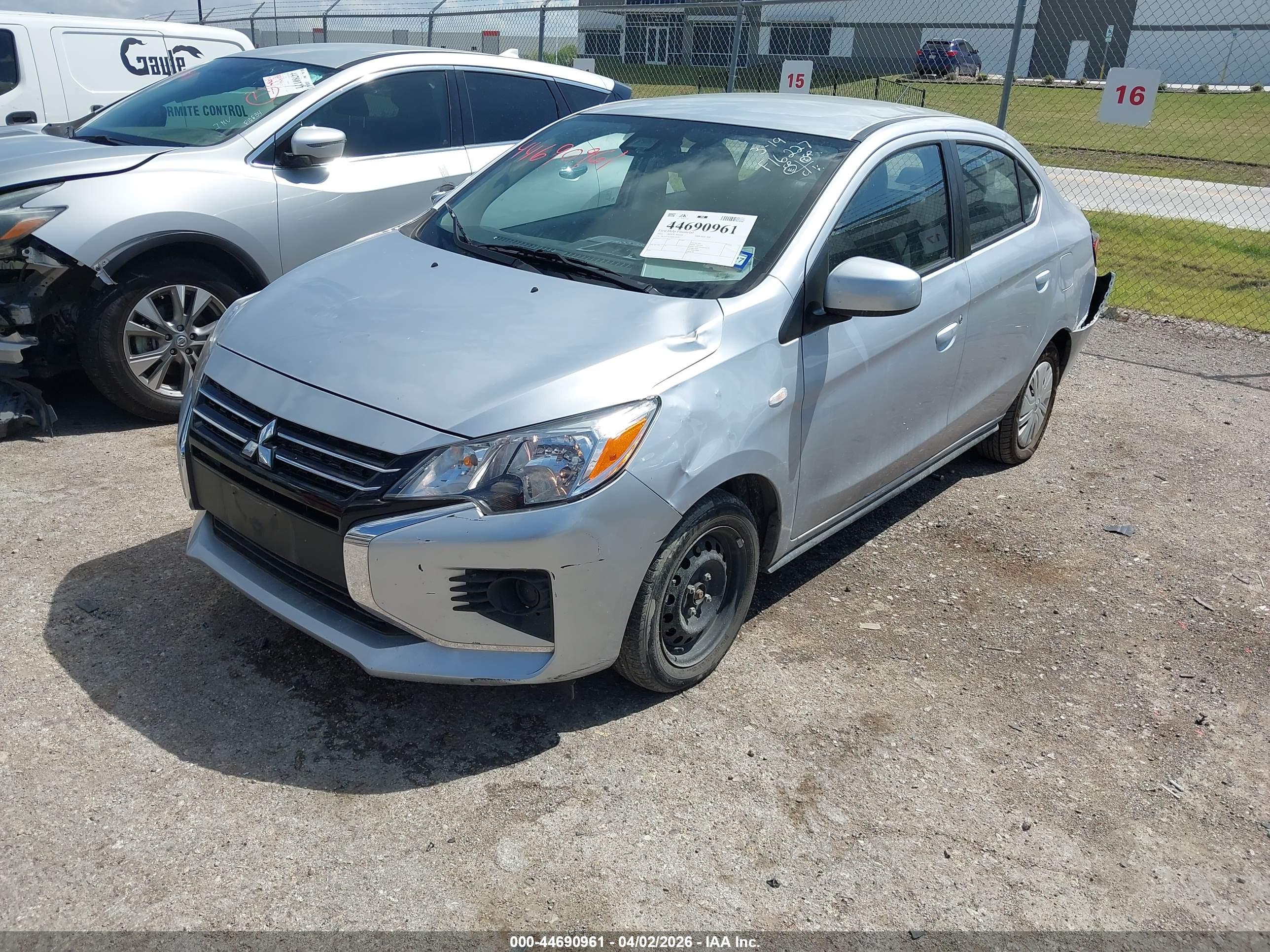 MITSUBISHI MIRAGE image 2