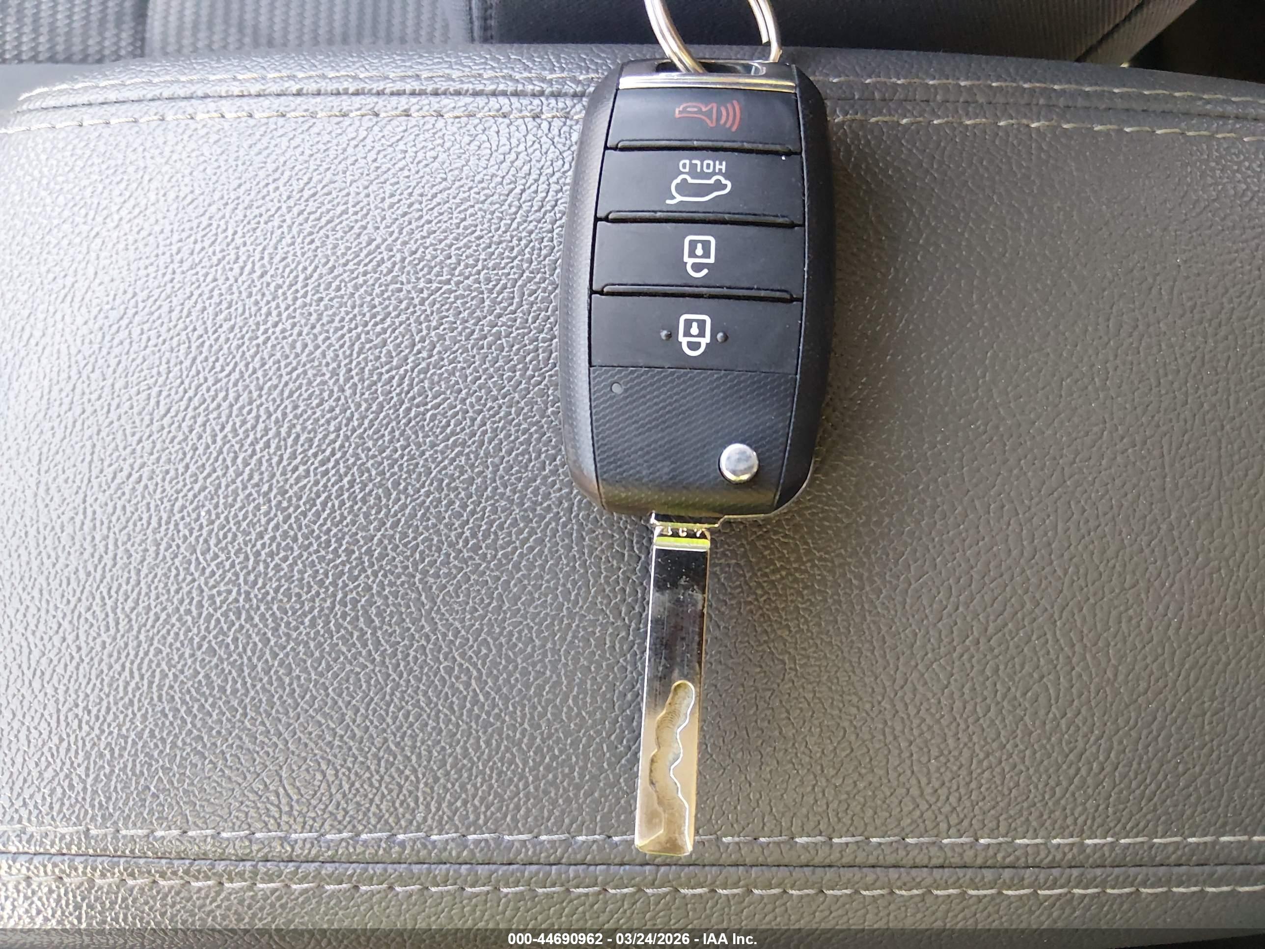 KIA NIRO image 11